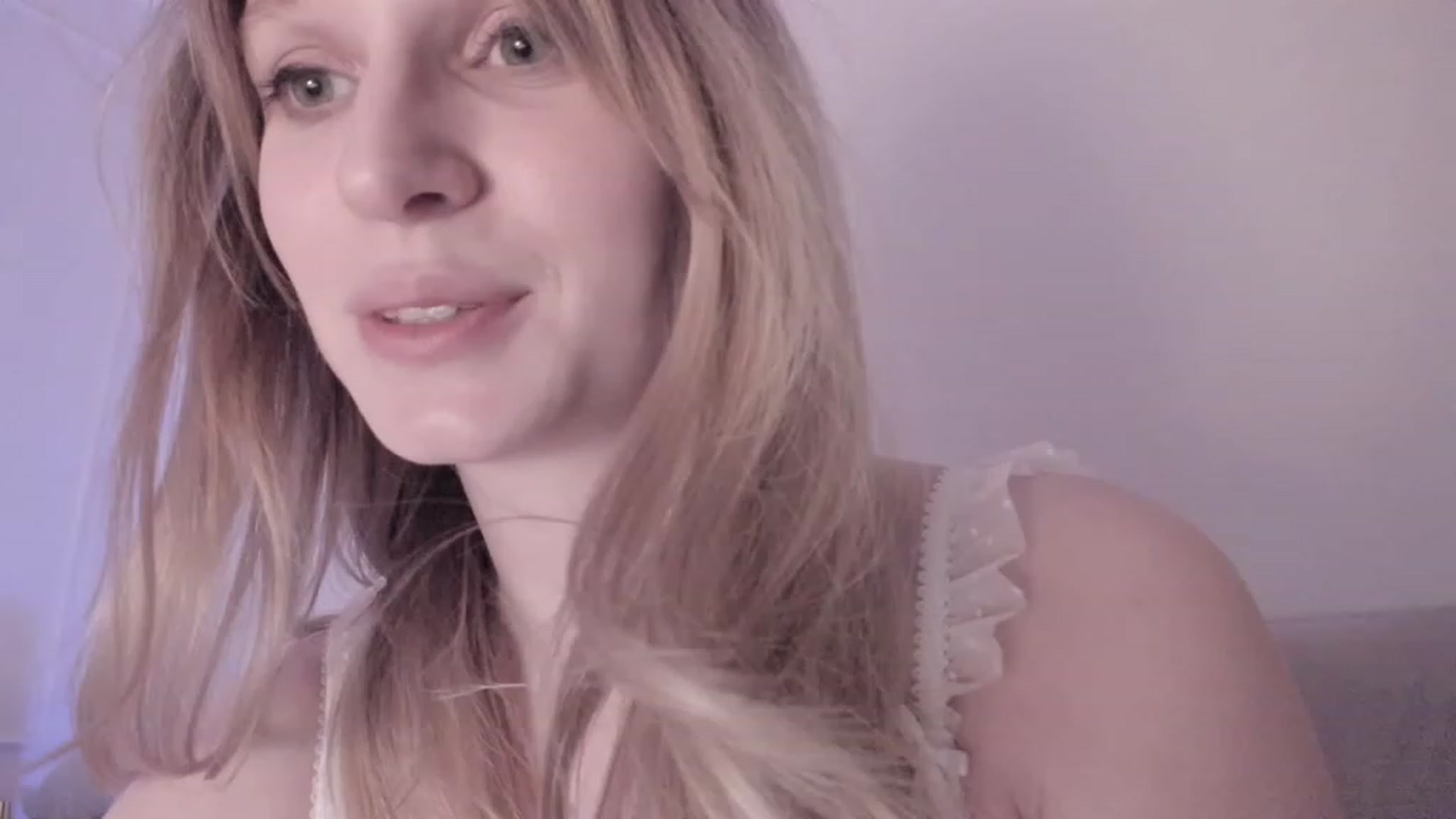 Gallery image thumbnail from Speculoos_'s myfreecams stream on, 03/07/2023, 21:27 image 12 of 20