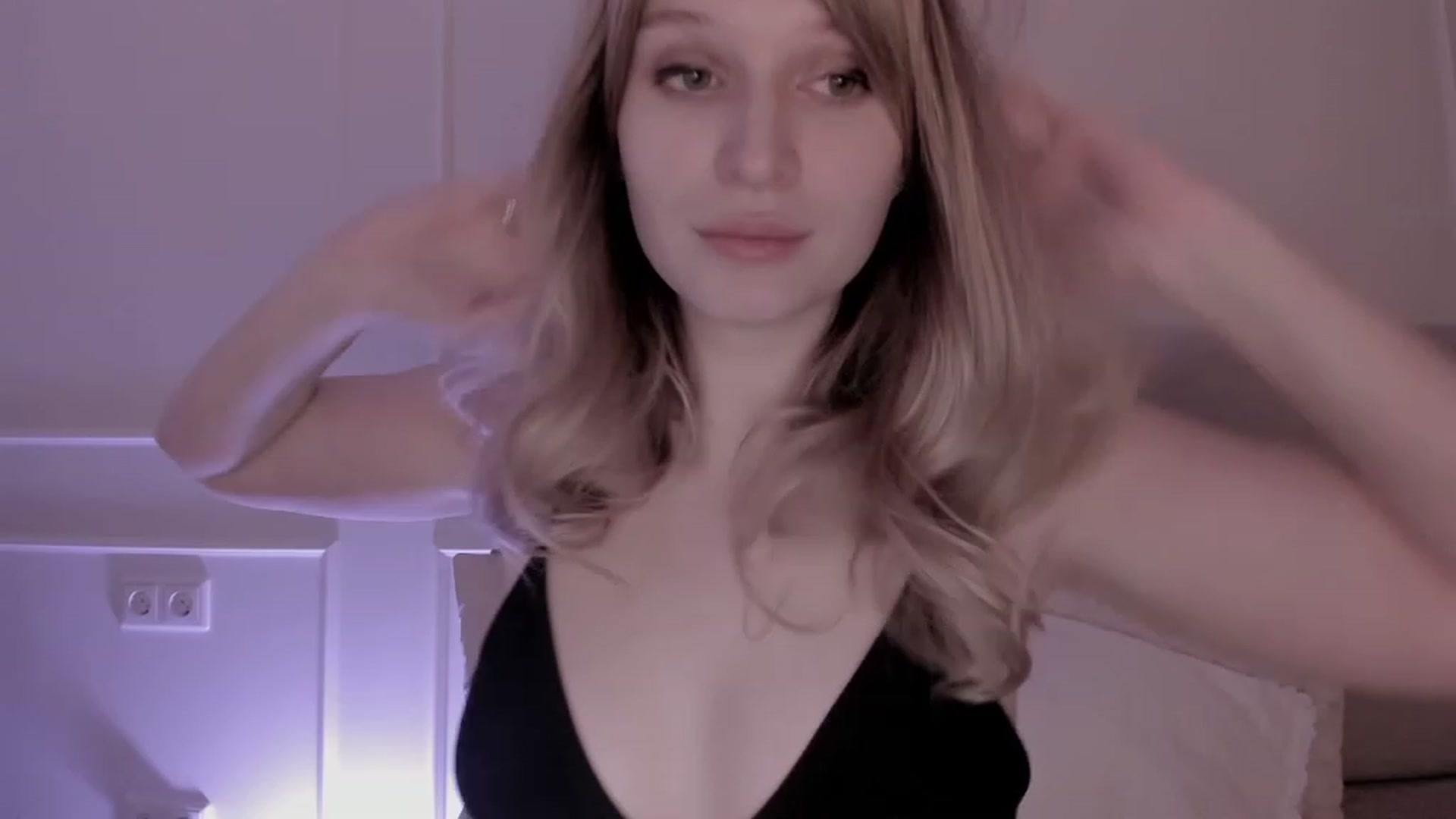 Gallery image thumbnail from Speculoos_'s myfreecams stream on, 03/15/2023, 20:51 image 6 of 20