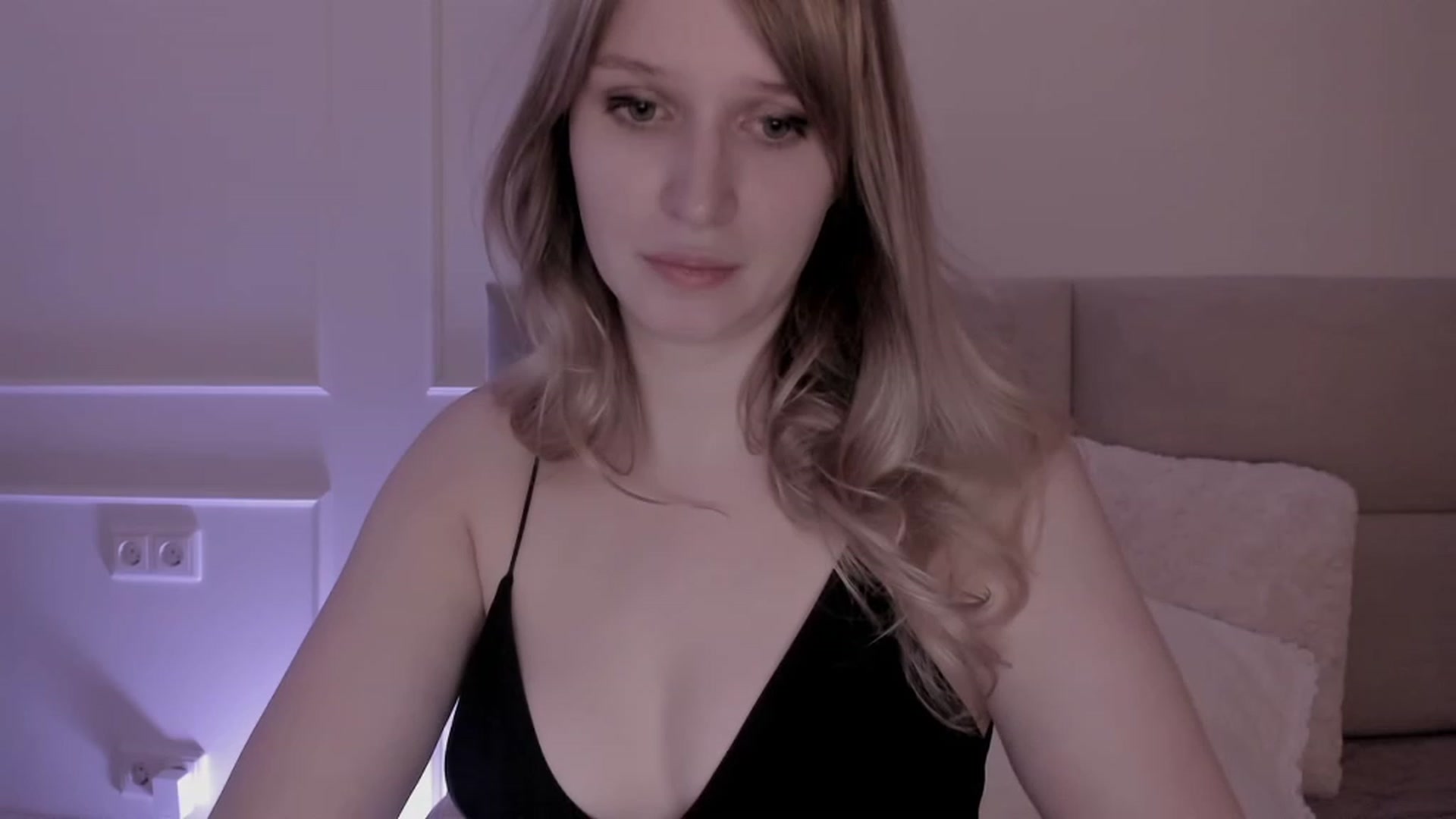 Gallery image thumbnail from Speculoos_'s myfreecams stream on, 03/15/2023, 20:51 image 9 of 20
