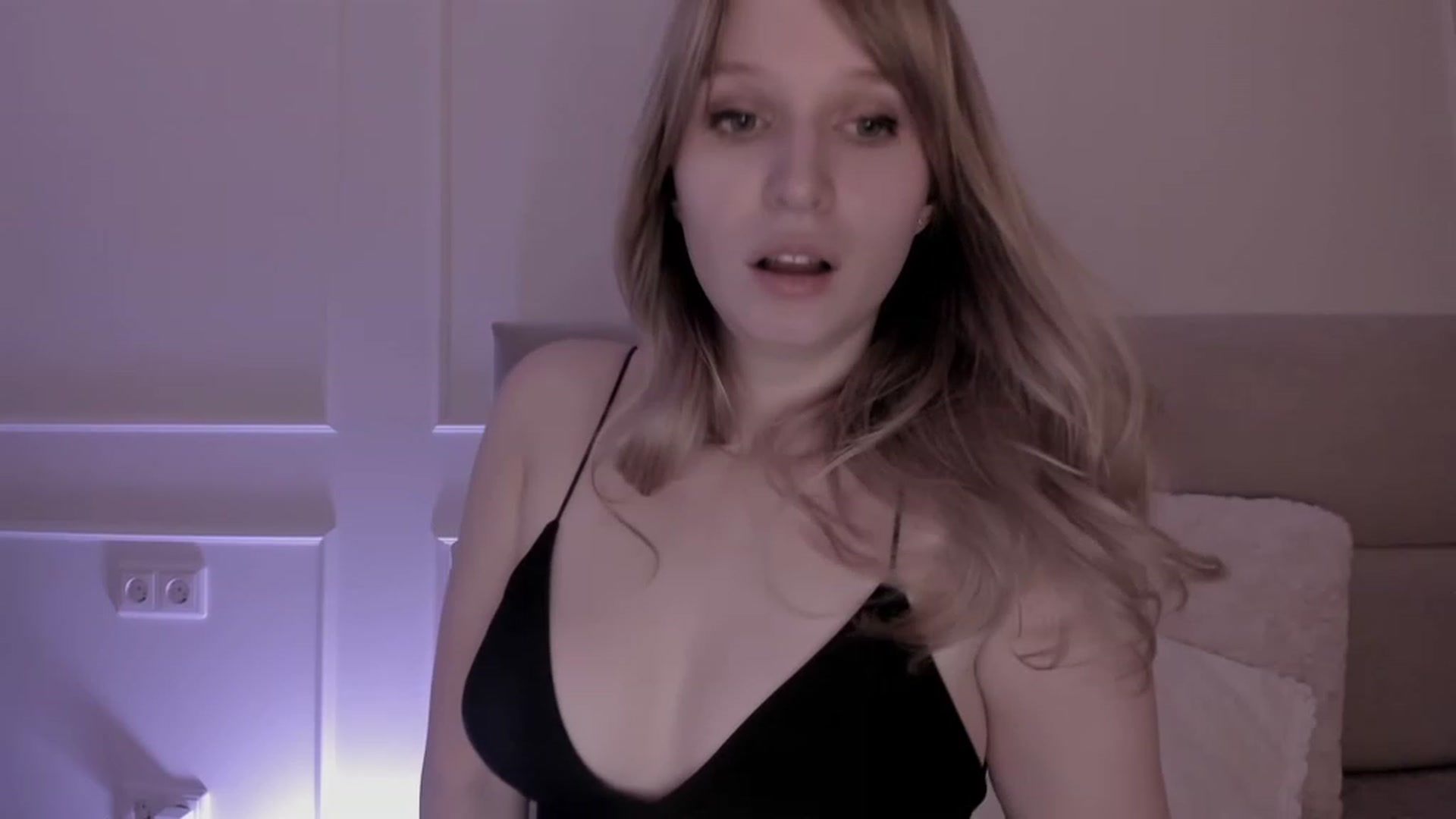 Gallery image thumbnail from Speculoos_'s myfreecams stream on, 03/15/2023, 20:51 image 11 of 20