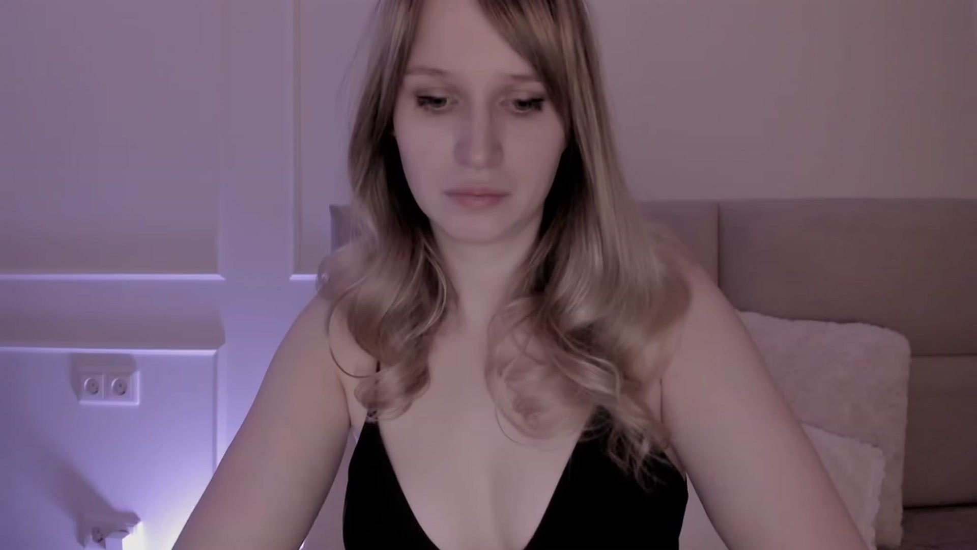 Gallery image thumbnail from Speculoos_'s myfreecams stream on, 03/15/2023, 20:51 image 8 of 20