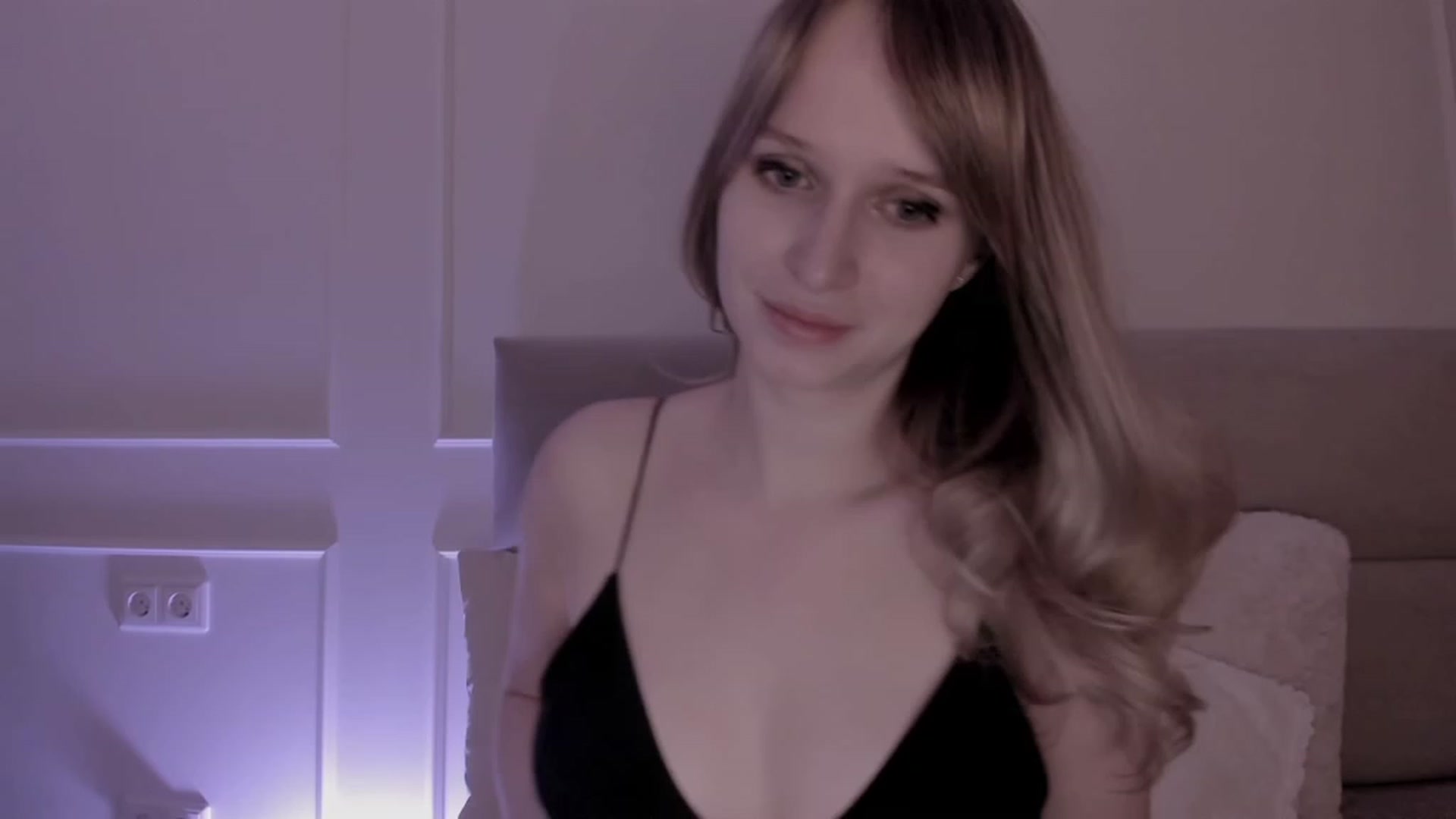 Gallery image thumbnail from Speculoos_'s myfreecams stream on, 03/15/2023, 20:51 image 3 of 20