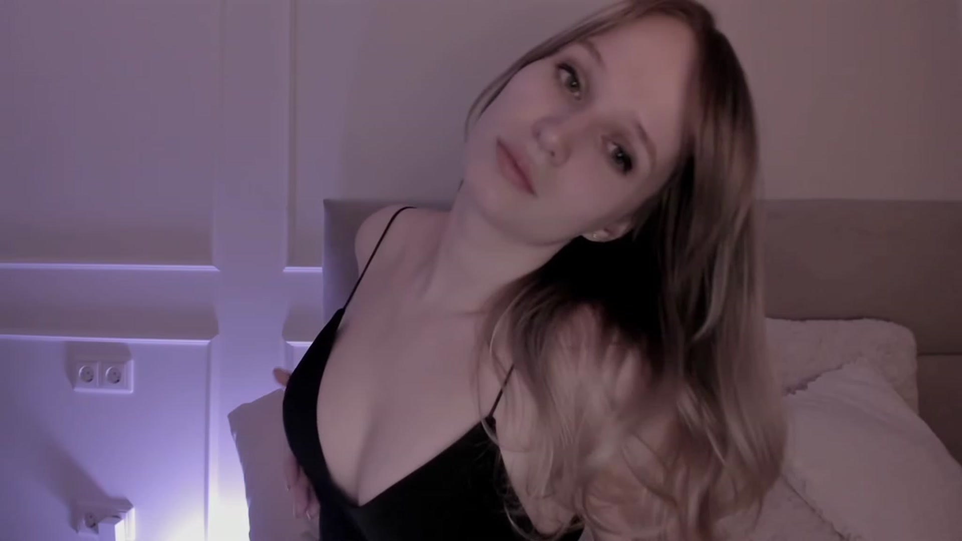 Gallery image thumbnail from Speculoos_'s myfreecams stream on, 03/15/2023, 20:51 image 16 of 20