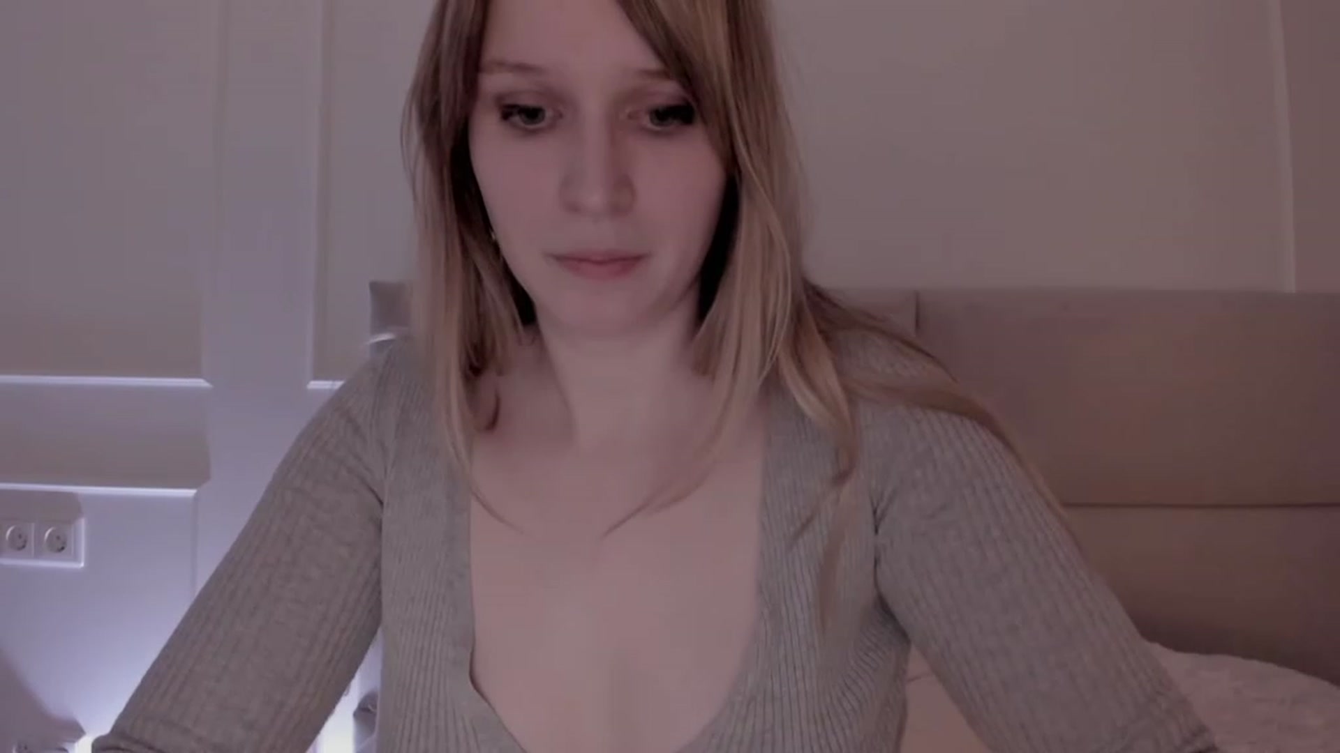 Gallery image thumbnail from Speculoos_'s myfreecams stream on, 03/22/2023, 21:05 image 18 of 20