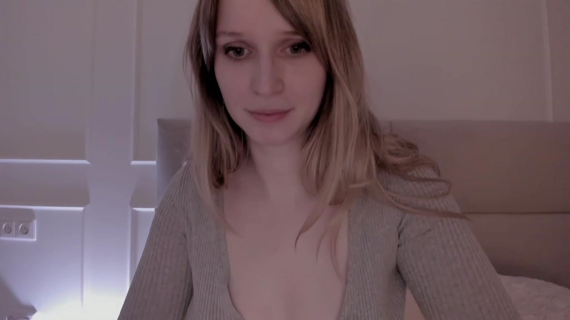 Gallery image thumbnail from Speculoos_'s myfreecams stream on, 03/22/2023, 21:05 image 19 of 20