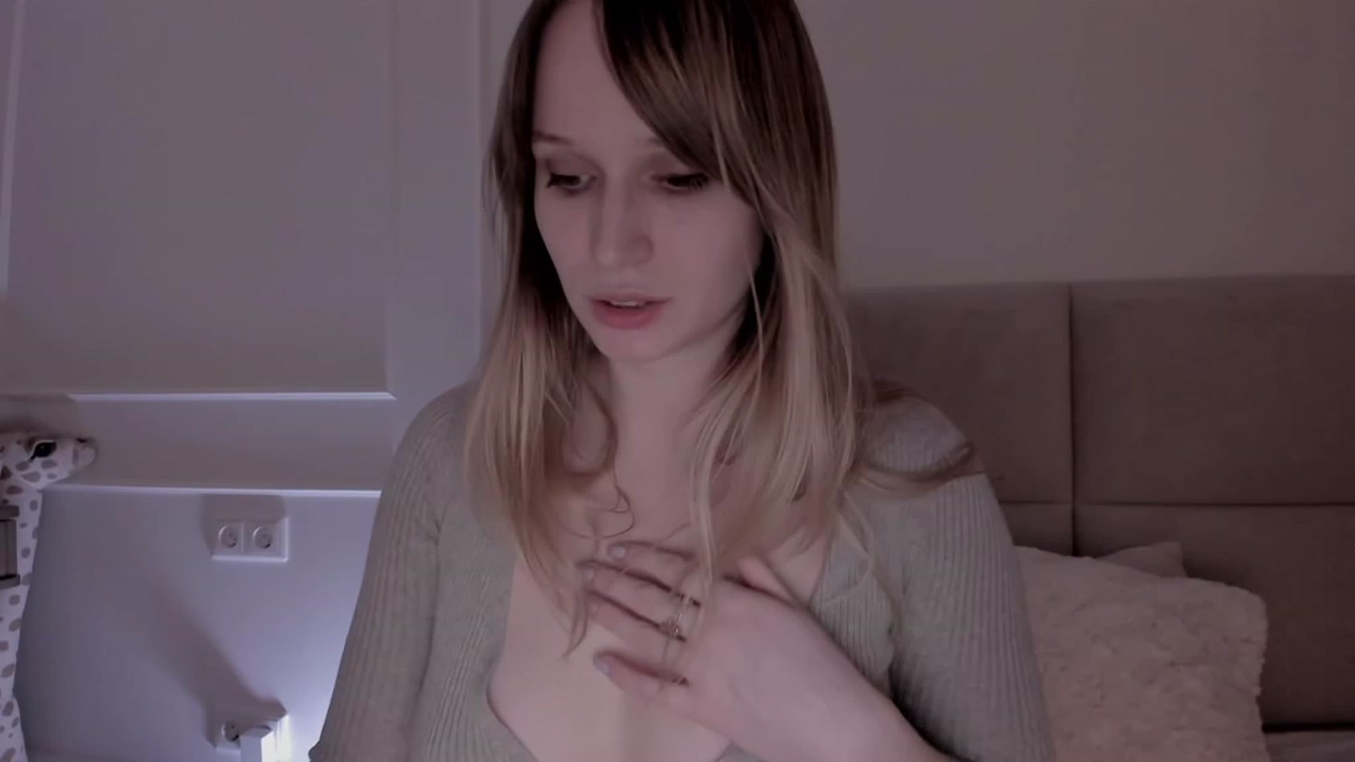 Gallery image thumbnail from Speculoos_'s myfreecams stream on, 03/22/2023, 21:05 image 1 of 20