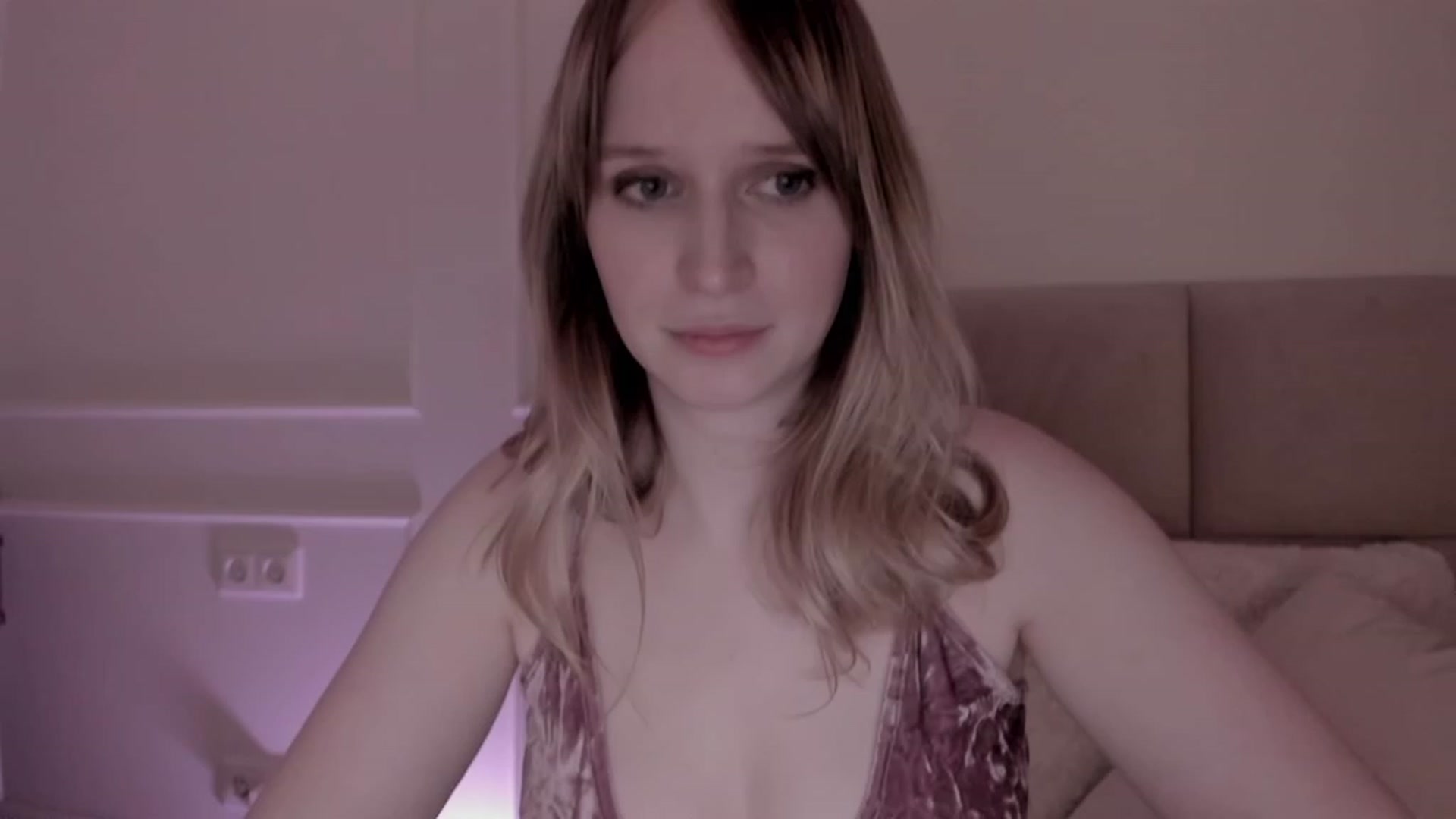 Gallery image thumbnail from Speculoos_'s myfreecams stream on, 03/23/2023, 20:58 image 8 of 20