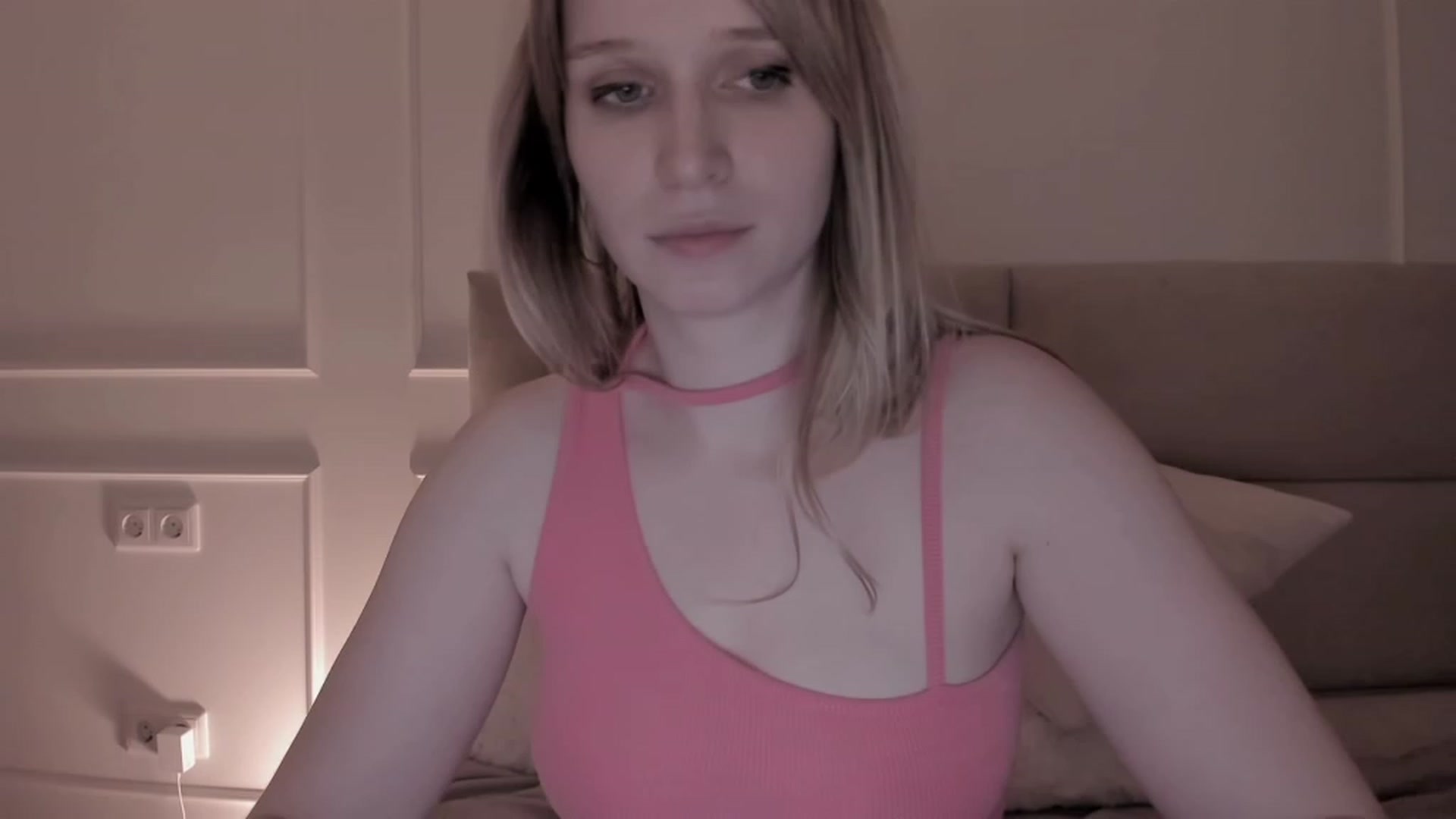 Gallery image thumbnail from Speculoos_'s myfreecams stream on, 03/28/2023, 20:47 image 7 of 20