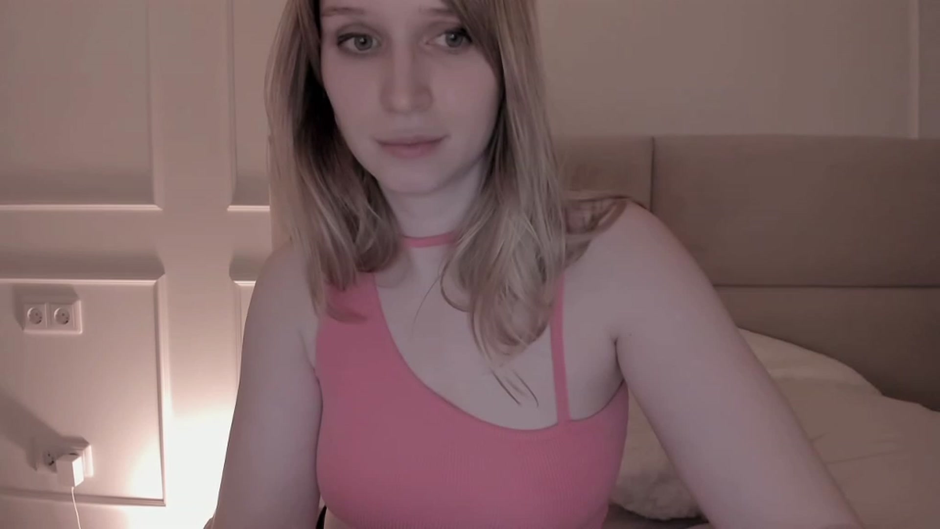 Gallery image thumbnail from Speculoos_'s myfreecams stream on, 03/28/2023, 20:47 image 20 of 20