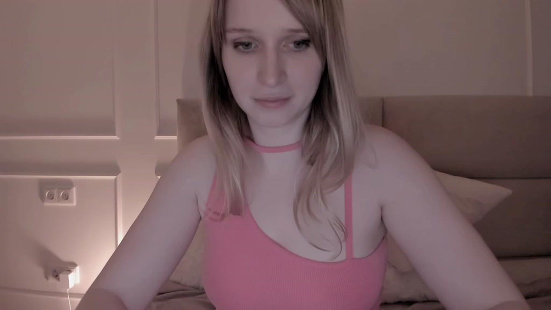 Gallery image thumbnail from Speculoos_'s myfreecams stream on, 03/28/2023, 20:47 image 10 of 20