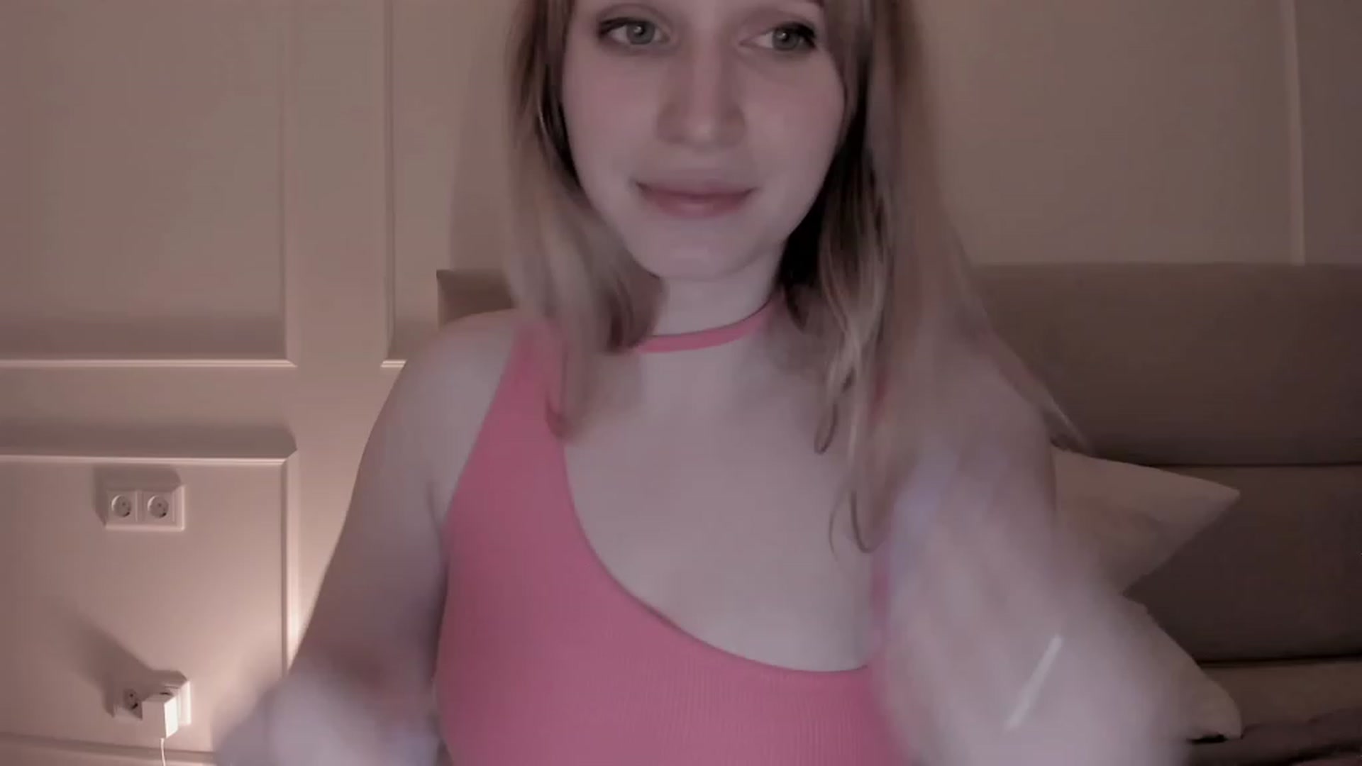 Gallery image thumbnail from Speculoos_'s myfreecams stream on, 03/28/2023, 20:47 image 4 of 20