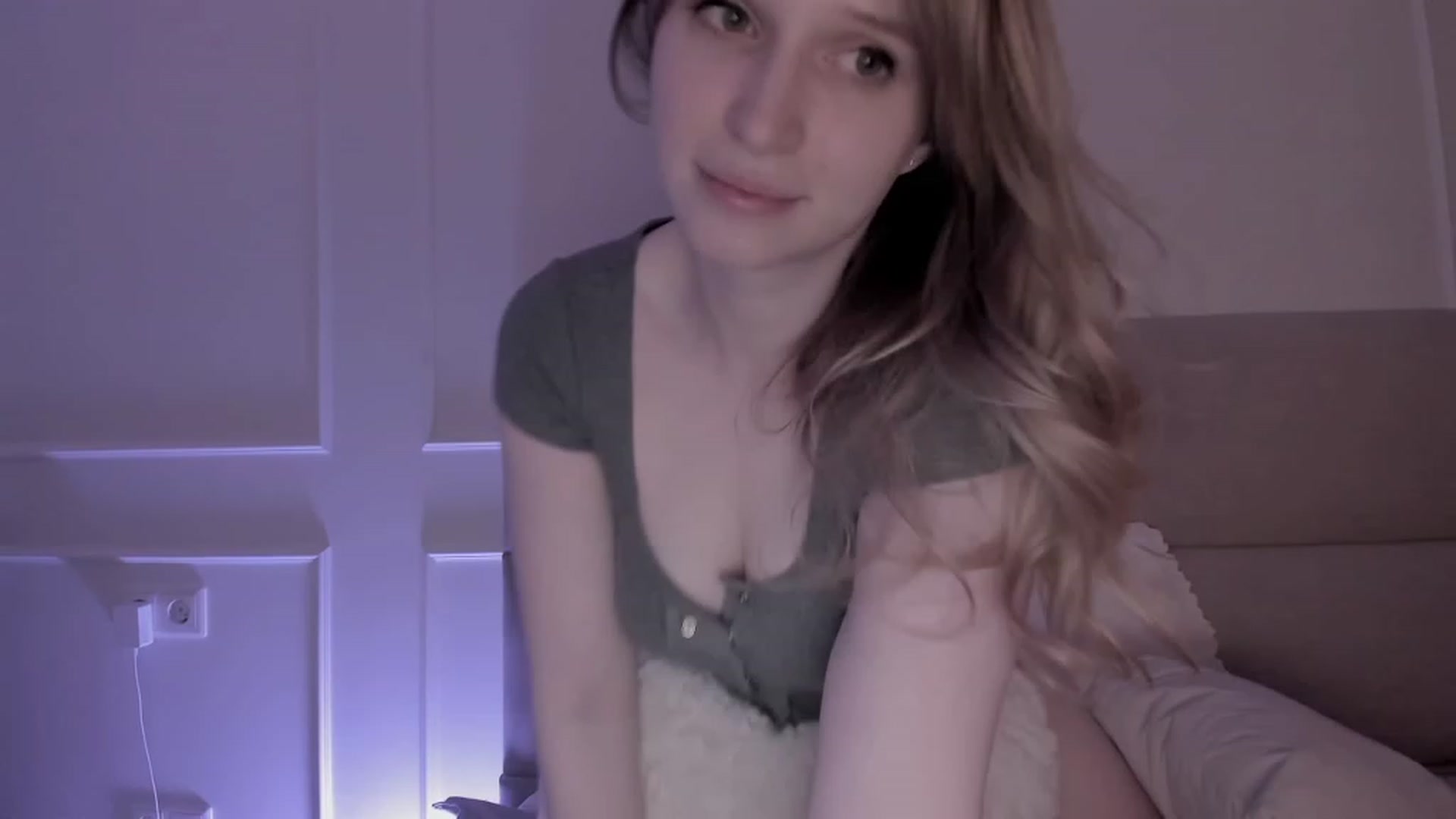 Gallery image thumbnail from Speculoos_'s myfreecams stream on, 04/21/2023, 20:55 image 13 of 20