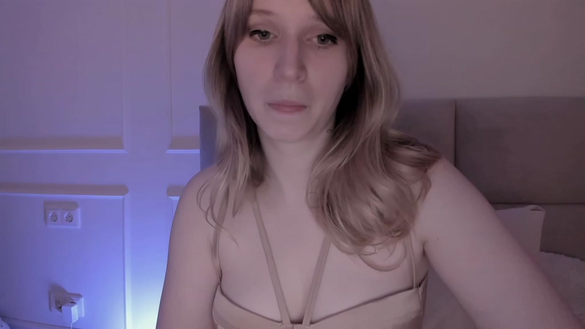 Gallery image thumbnail from Speculoos_'s myfreecams stream on, 04/24/2023, 20:54 image 15 of 20