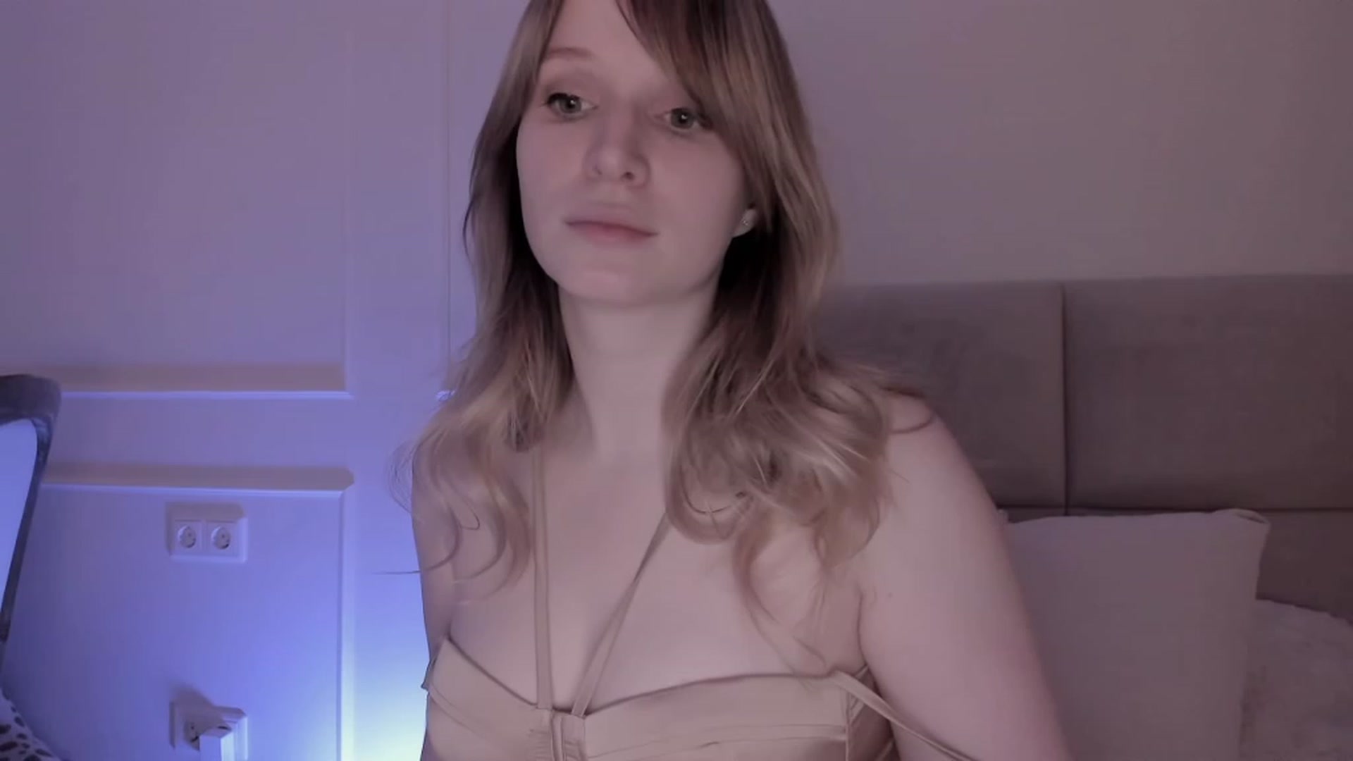 Gallery image thumbnail from Speculoos_'s myfreecams stream on, 04/24/2023, 20:54 image 8 of 20