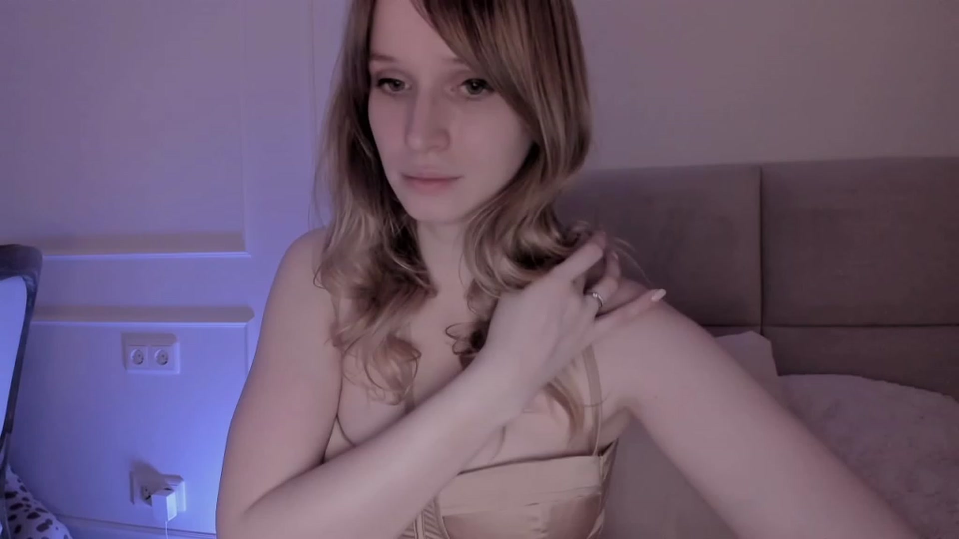 Gallery image thumbnail from Speculoos_'s myfreecams stream on, 04/24/2023, 20:54 image 2 of 20