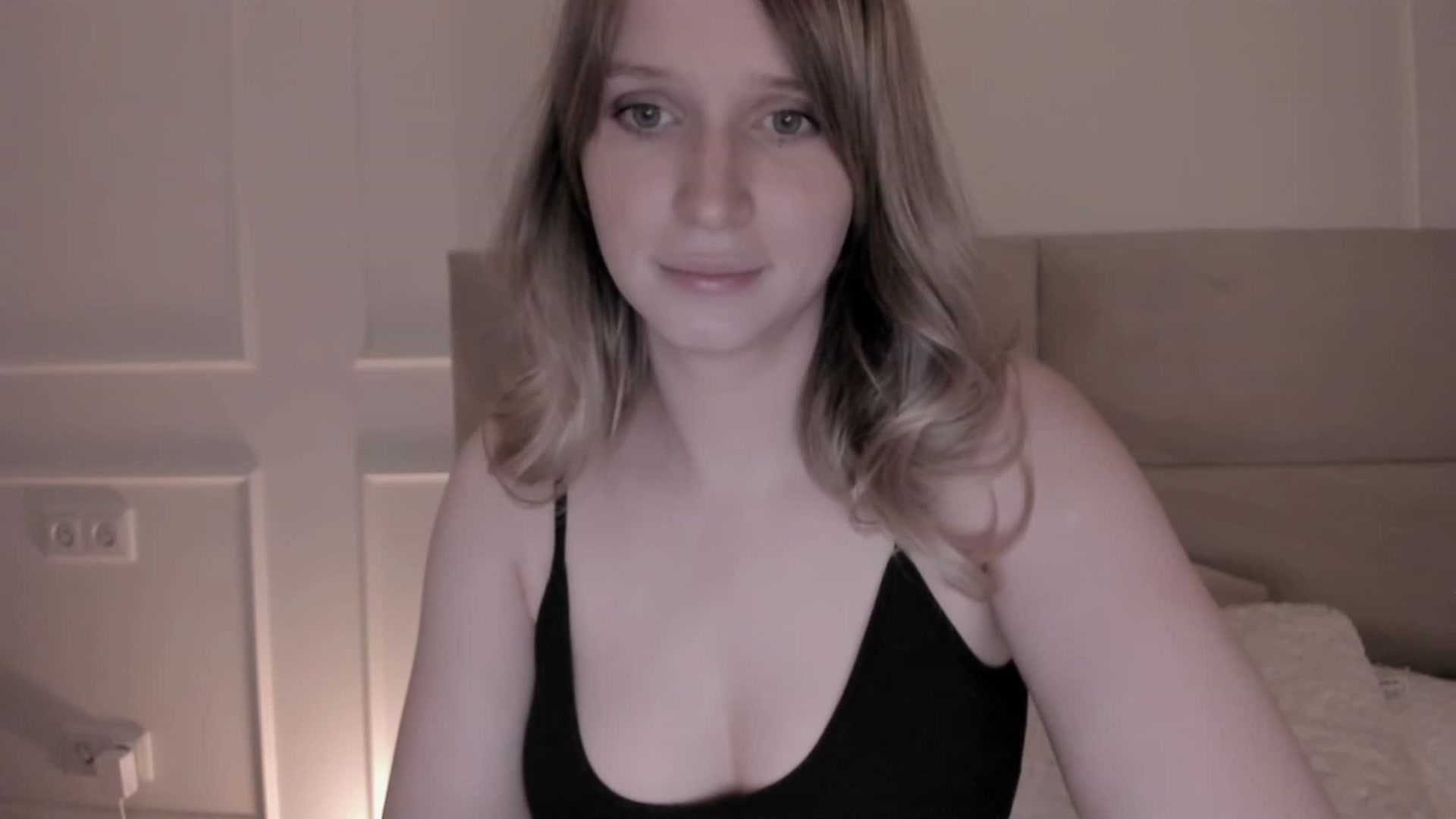 Gallery image thumbnail from Speculoos_'s myfreecams stream on, 05/02/2023, 20:14 image 8 of 20