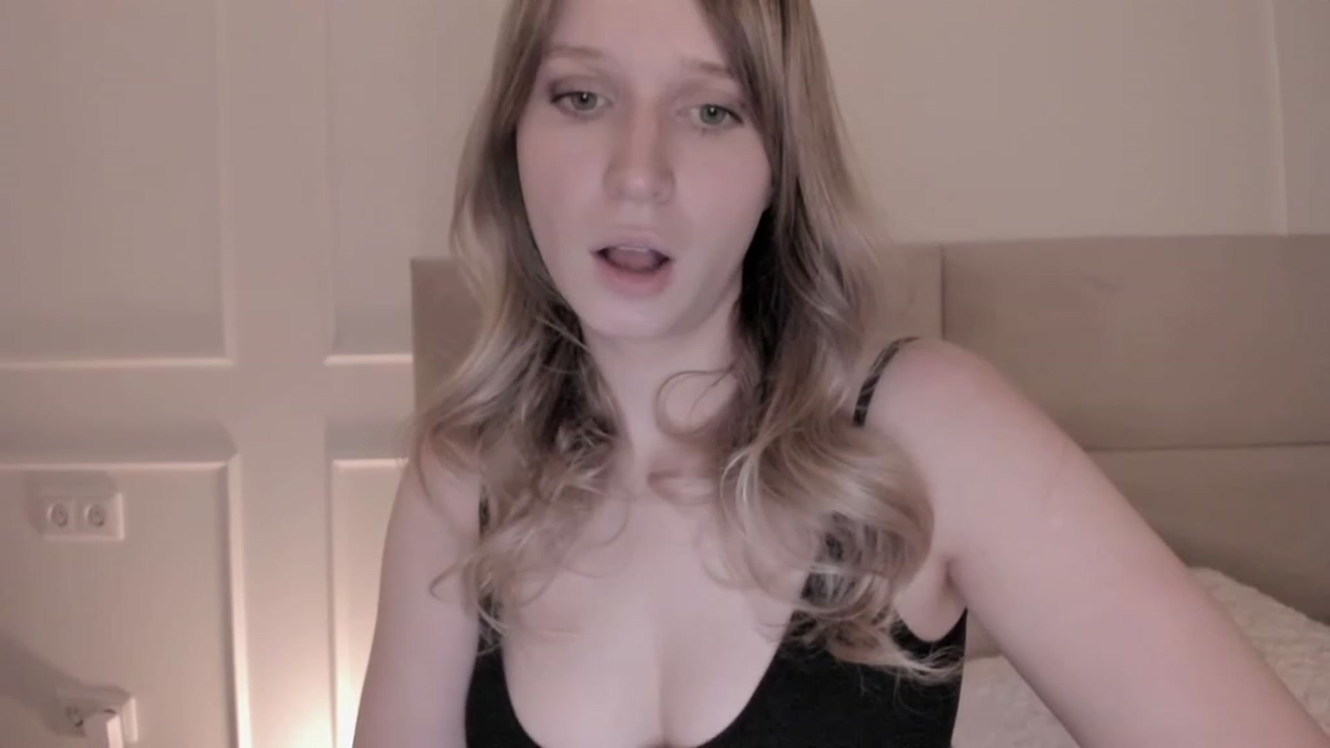Gallery image thumbnail from Speculoos_'s myfreecams stream on, 05/02/2023, 20:14 image 16 of 20