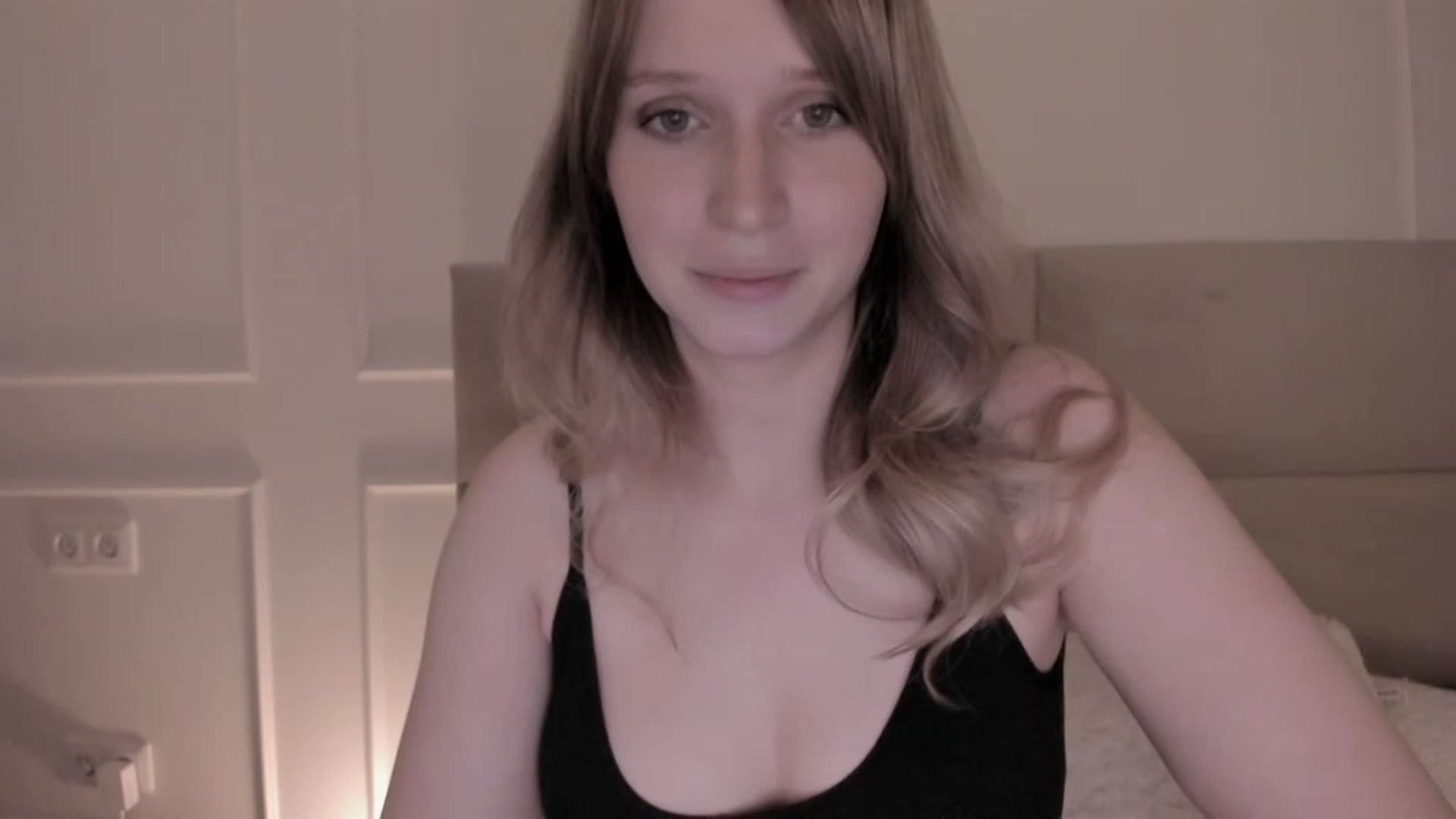 Gallery image thumbnail from Speculoos_'s myfreecams stream on, 05/02/2023, 20:14 image 9 of 20