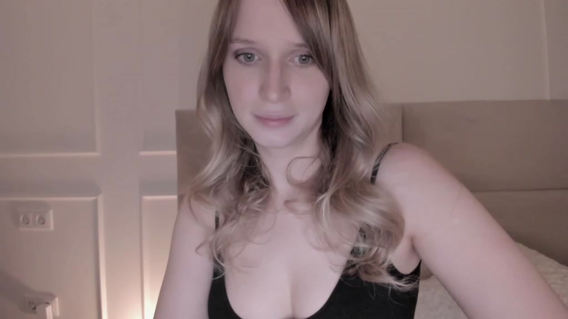 Gallery image thumbnail from Speculoos_'s myfreecams stream on, 05/02/2023, 20:14 image 18 of 20