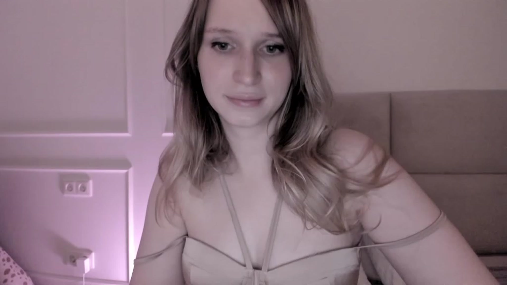 Gallery image thumbnail from Speculoos_'s myfreecams stream on, 05/10/2023, 19:50 image 10 of 20