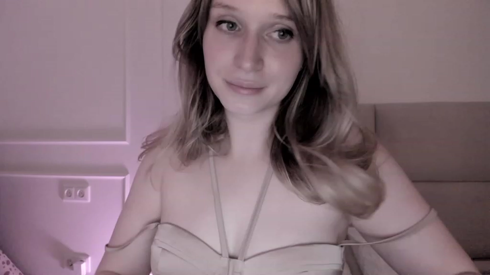 Gallery image thumbnail from Speculoos_'s myfreecams stream on, 05/10/2023, 19:50 image 9 of 20
