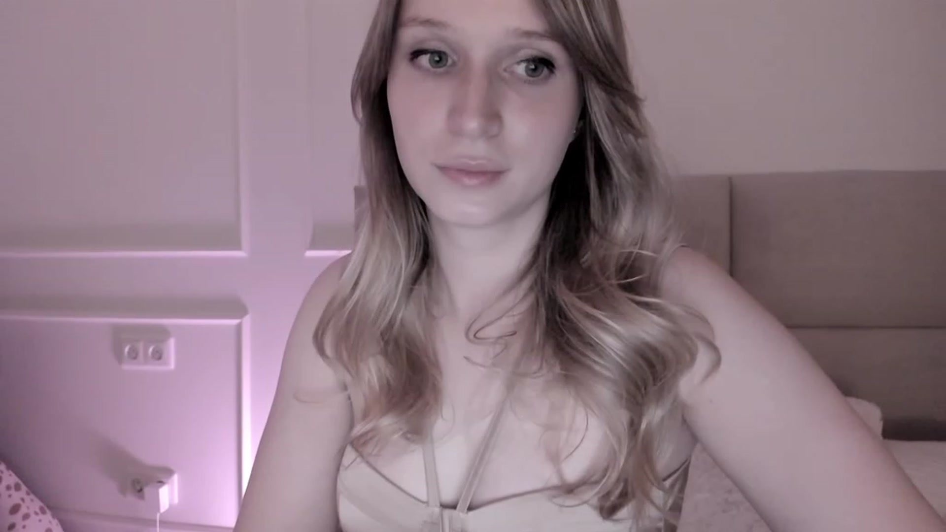 Gallery image thumbnail from Speculoos_'s myfreecams stream on, 05/10/2023, 19:50 image 20 of 20