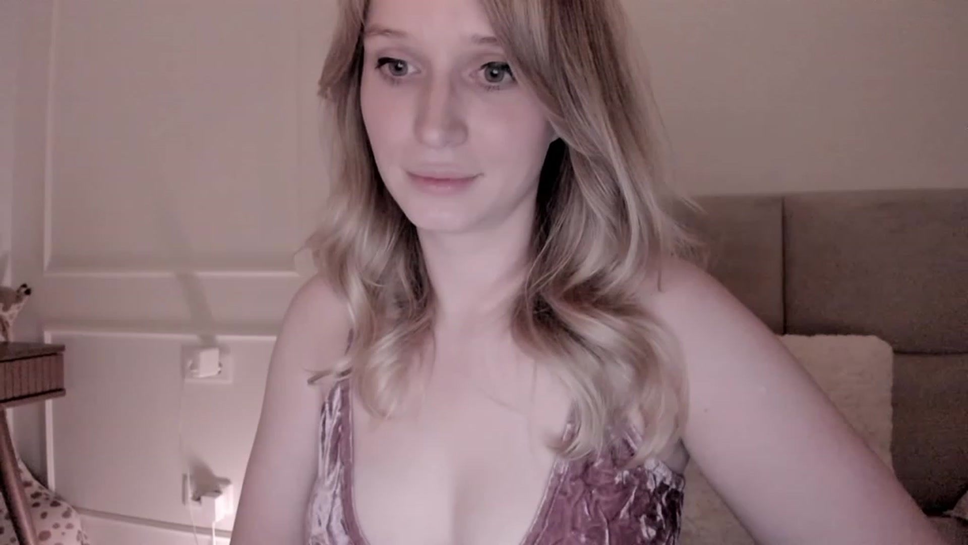 Gallery image thumbnail from Speculoos_'s myfreecams stream on, 05/30/2023, 20:20 image 1 of 20