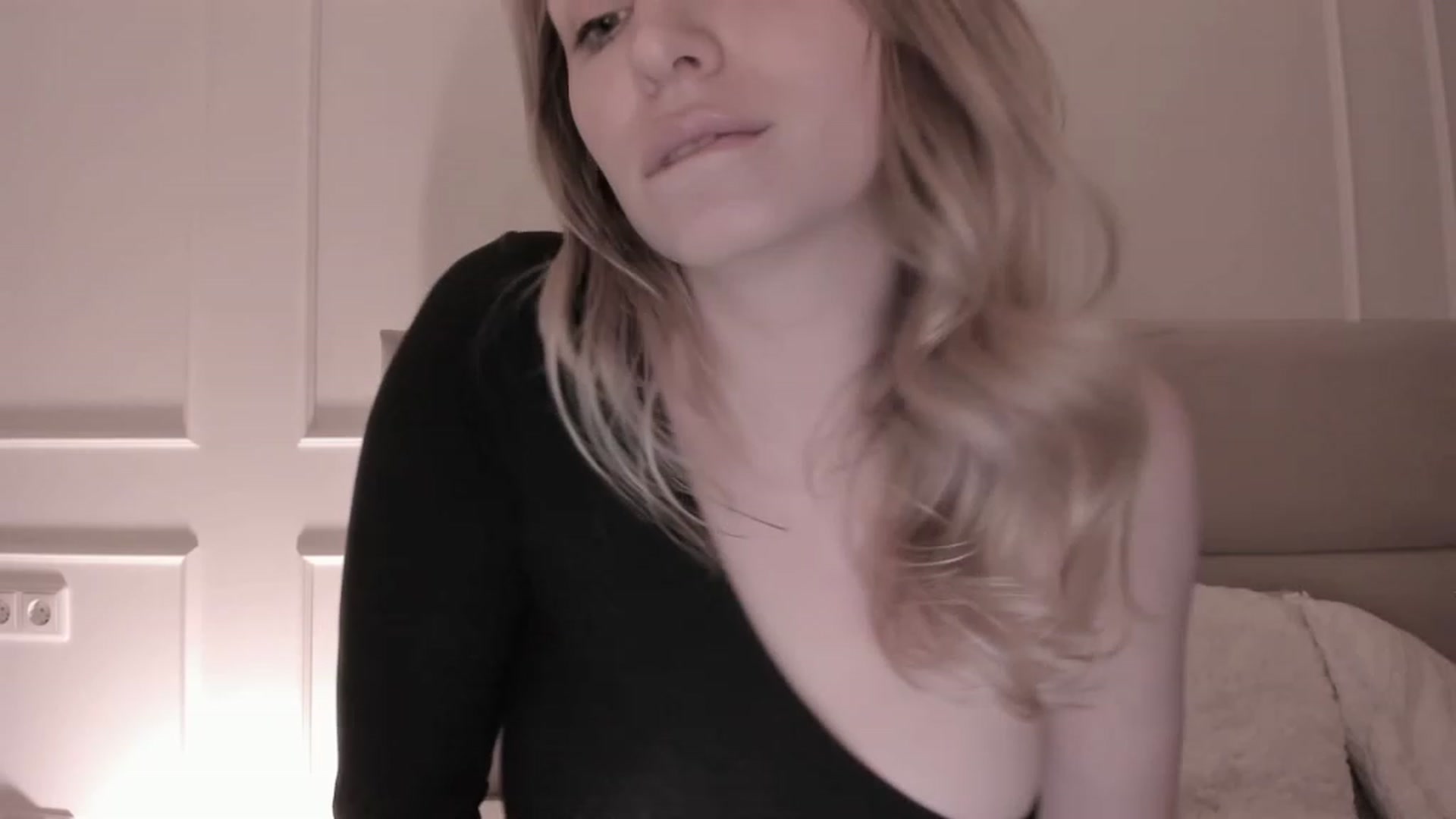Gallery image thumbnail from Speculoos_'s myfreecams stream on, 05/31/2023, 20:44 image 6 of 20