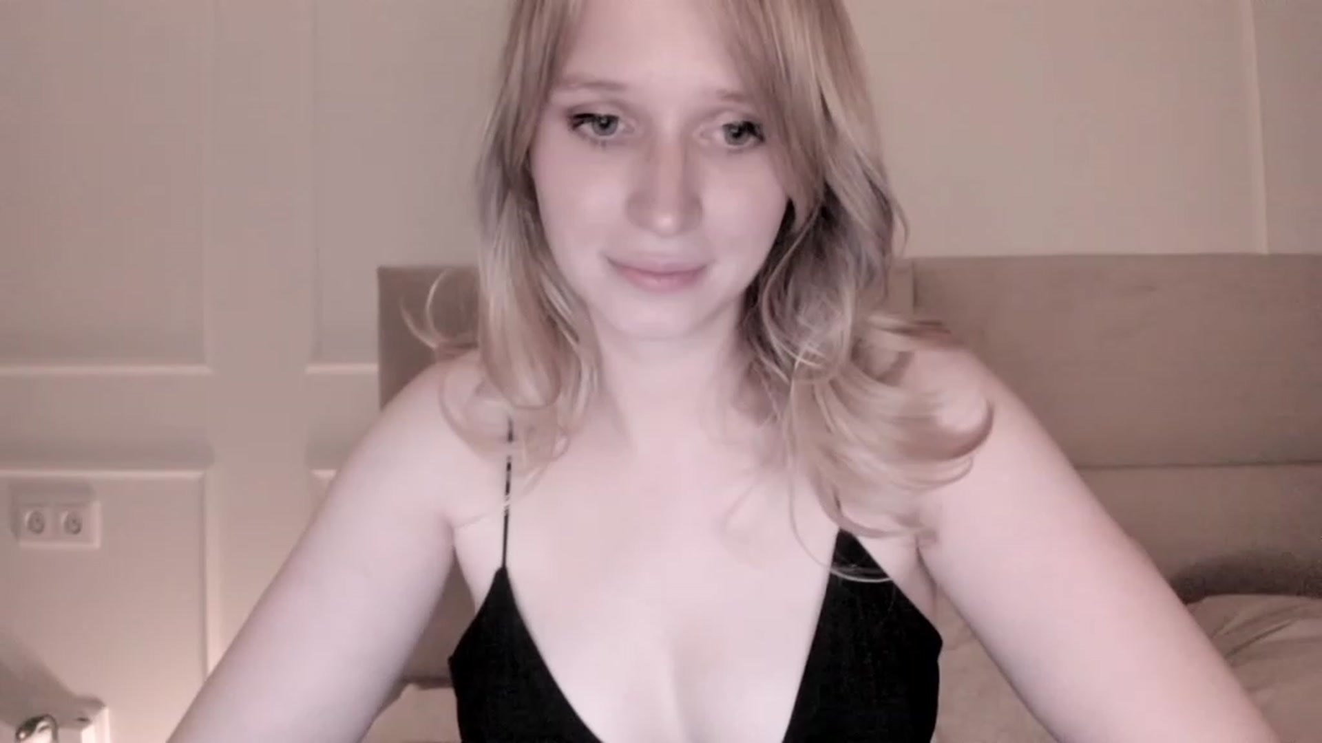 Gallery image thumbnail from Speculoos_'s myfreecams stream on, 06/02/2023, 20:50 image 20 of 20