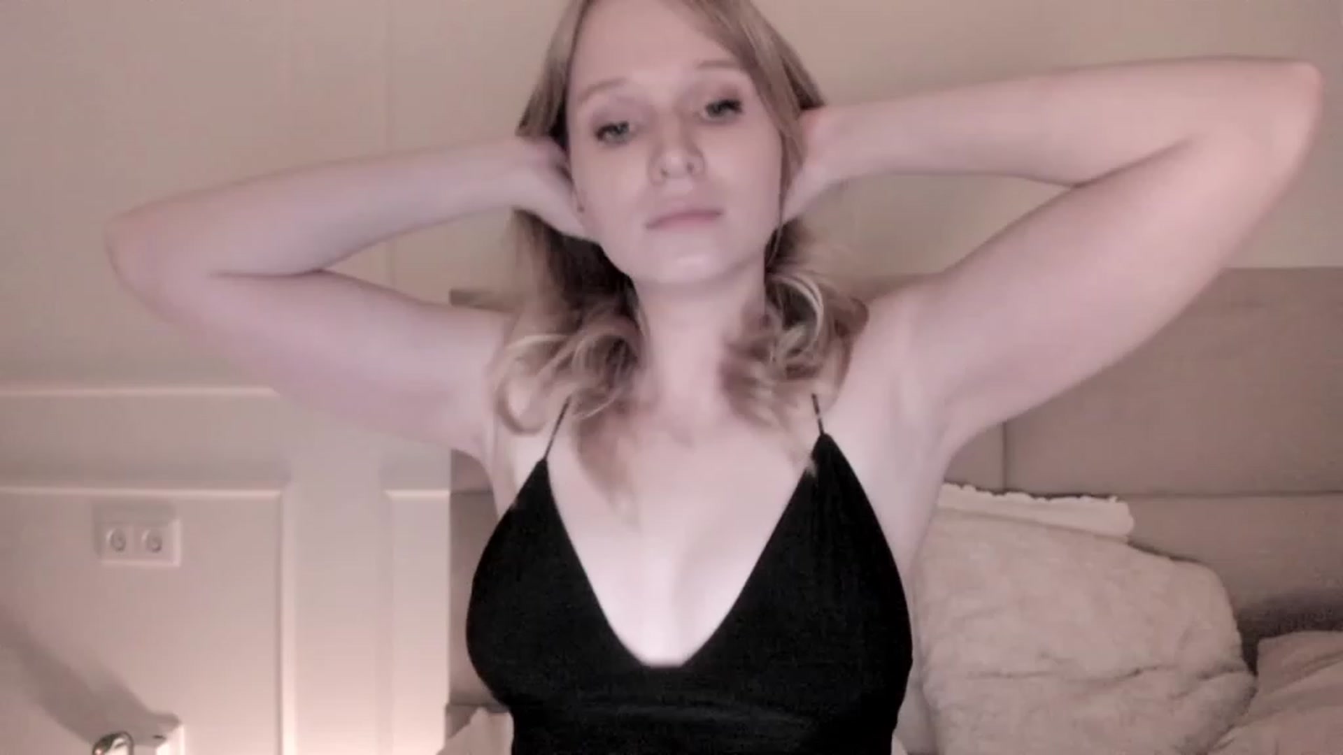 Gallery image thumbnail from Speculoos_'s myfreecams stream on, 06/02/2023, 20:50 image 4 of 20