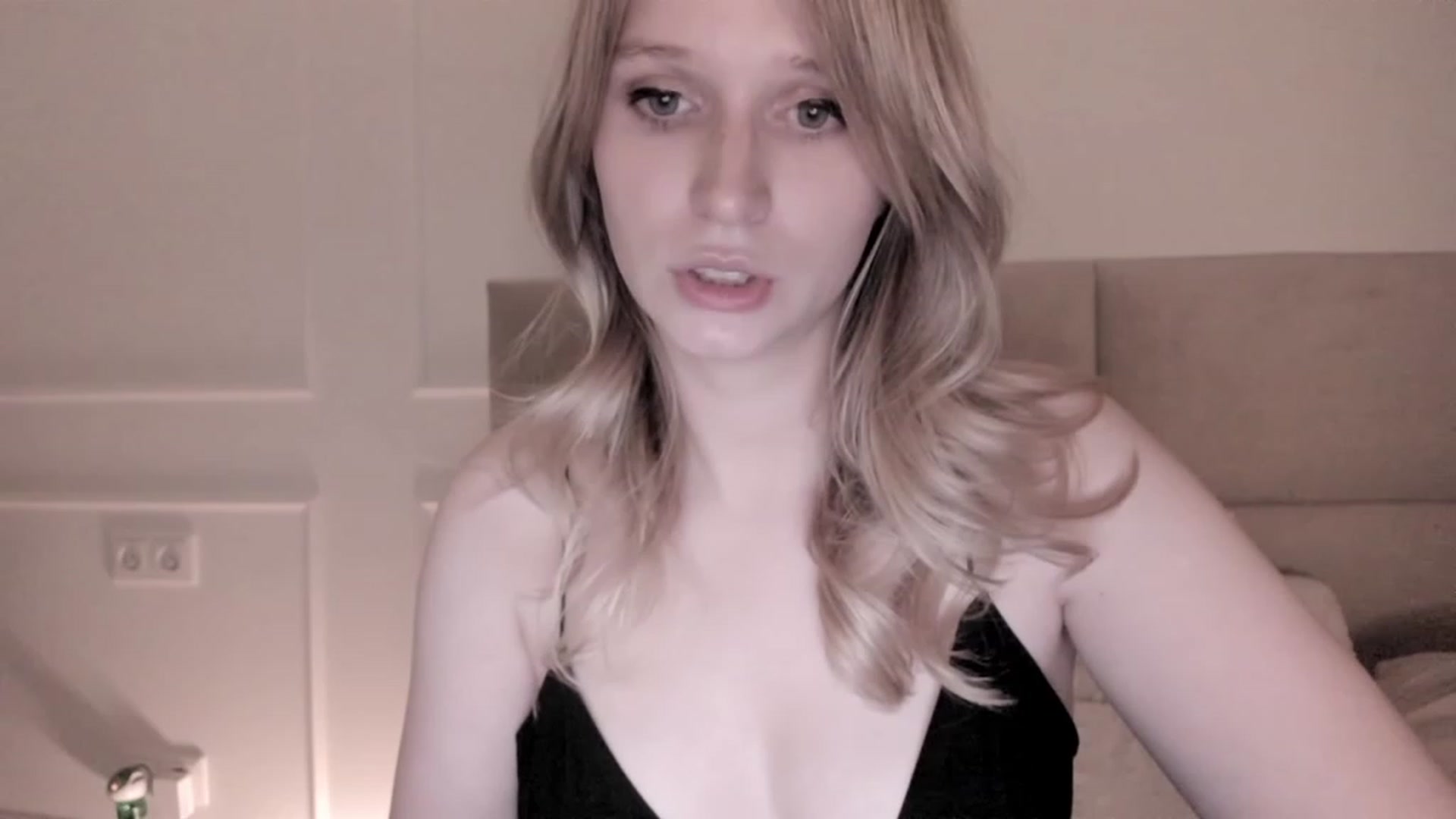 Gallery image thumbnail from Speculoos_'s myfreecams stream on, 06/02/2023, 20:50 image 6 of 20
