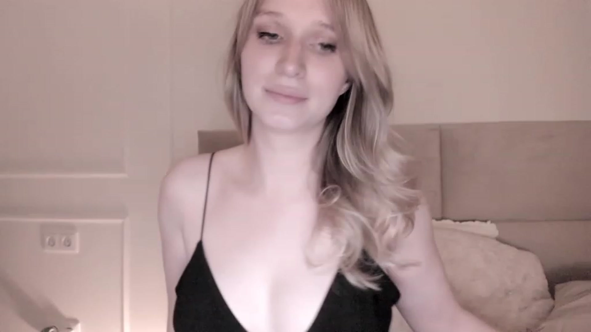 Gallery image thumbnail from Speculoos_'s myfreecams stream on, 06/02/2023, 20:50 image 13 of 20
