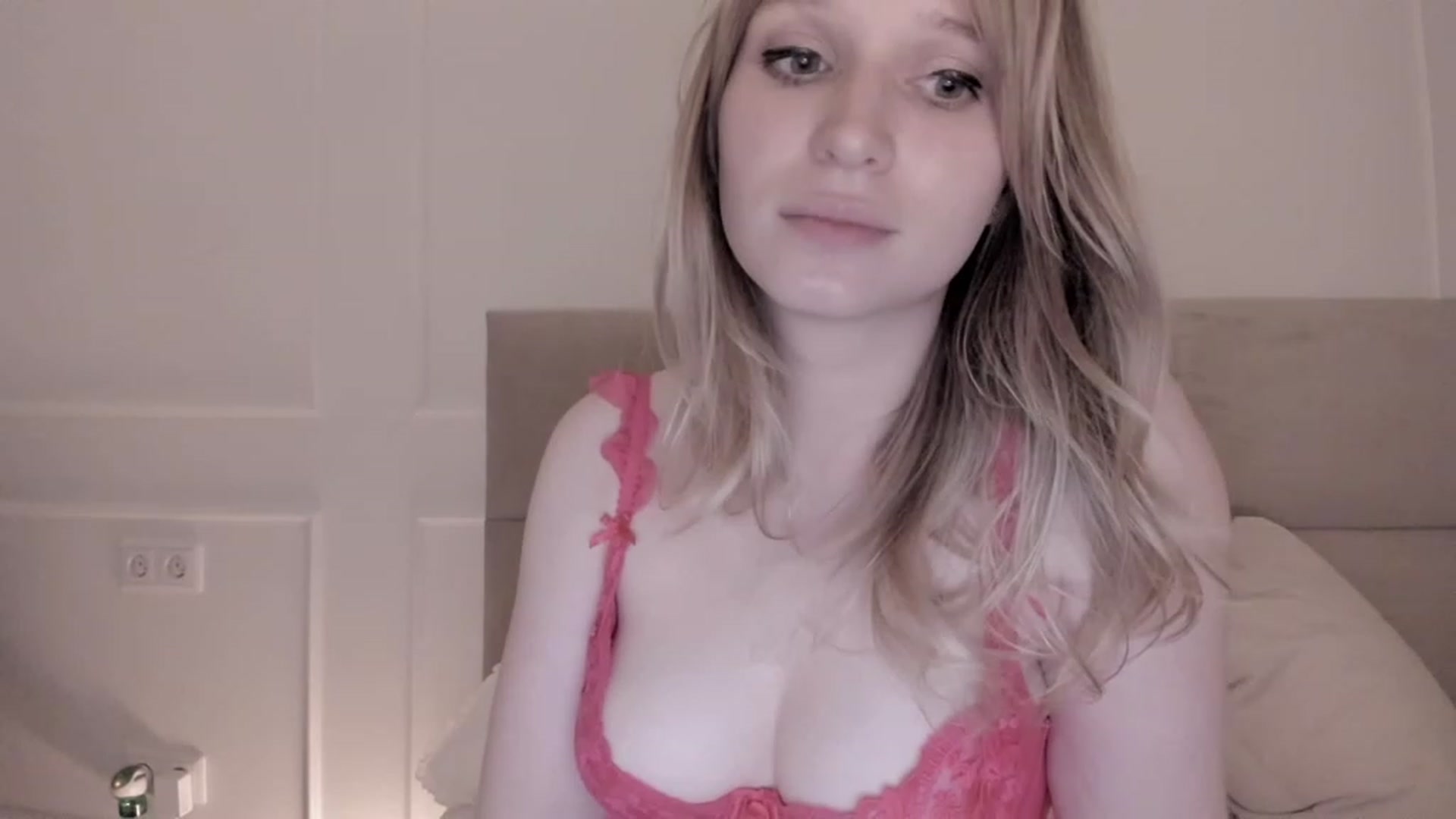 Gallery image thumbnail from Speculoos_'s myfreecams stream on, 06/07/2023, 20:19 image 20 of 20