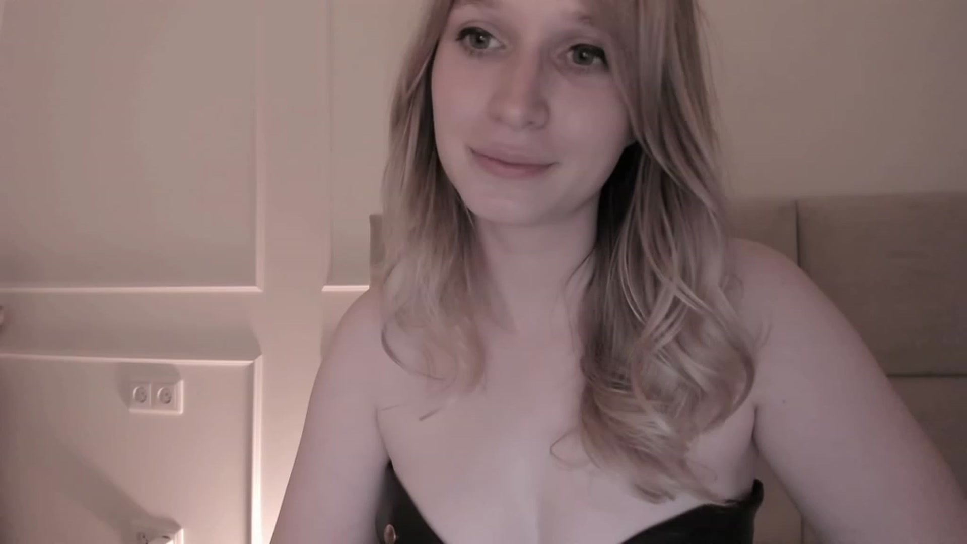 Gallery image thumbnail from Speculoos_'s myfreecams stream on, 06/08/2023, 20:26 image 20 of 20