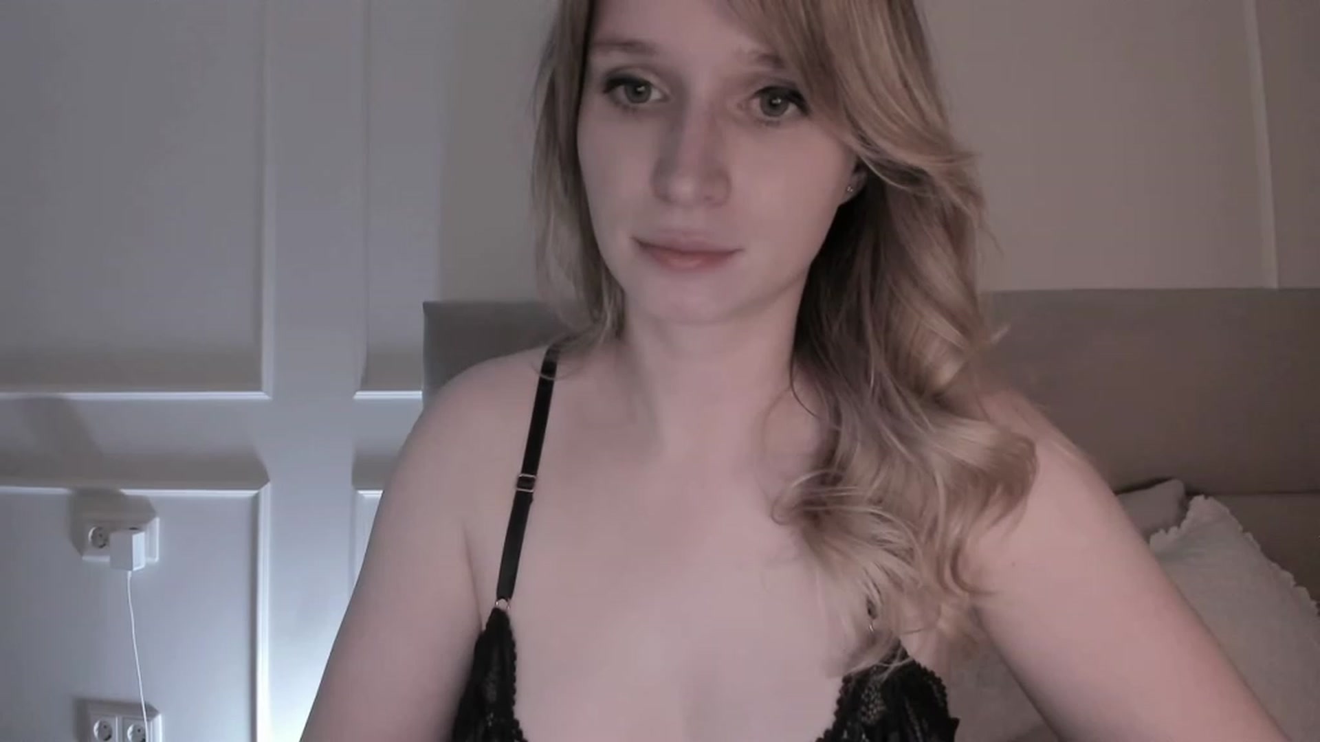 Gallery image thumbnail from Speculoos_'s myfreecams stream on, 06/12/2023, 20:09 image 10 of 20