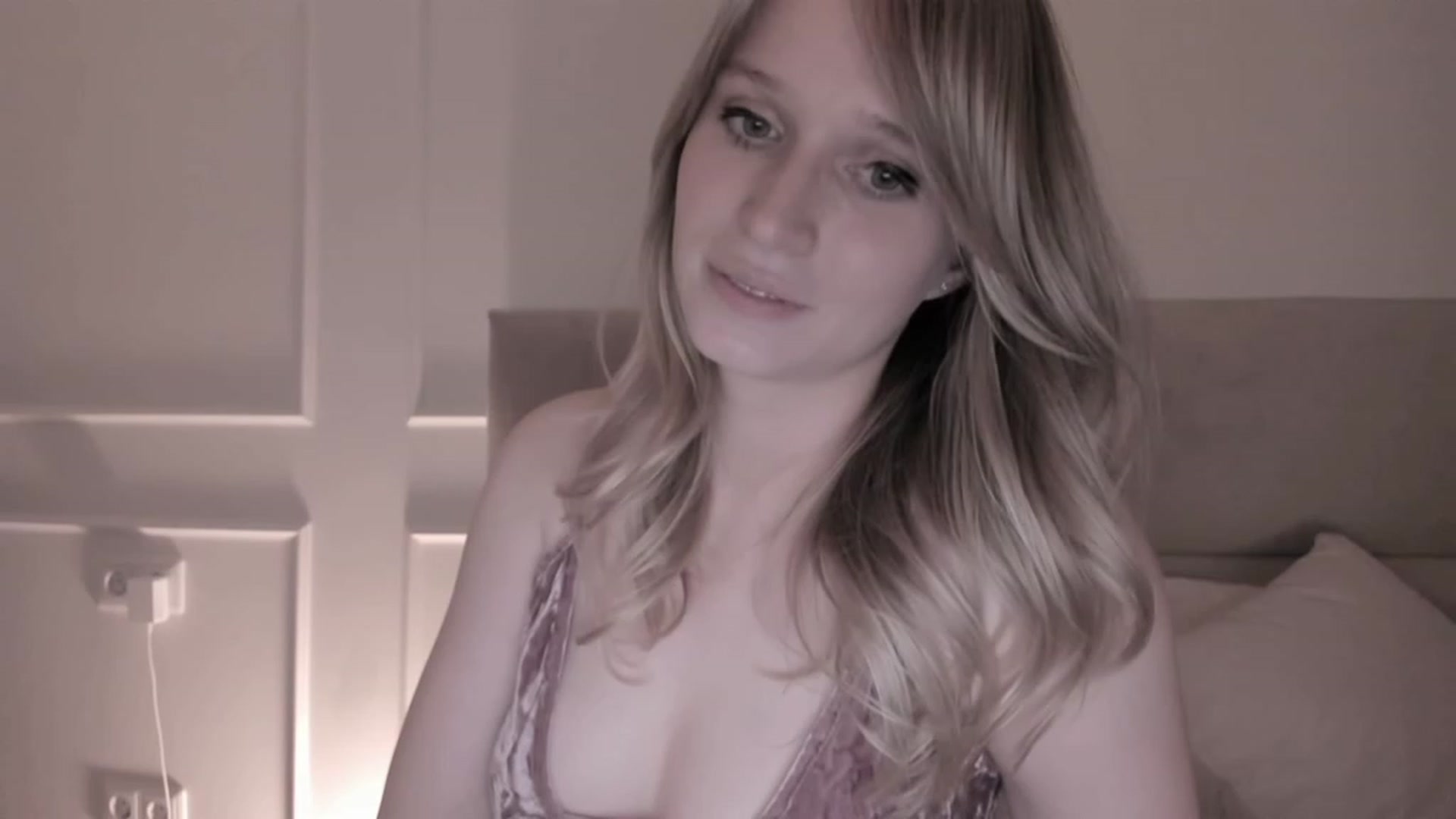 Gallery image thumbnail from Speculoos_'s myfreecams stream on, 06/14/2023, 20:21 image 1 of 20