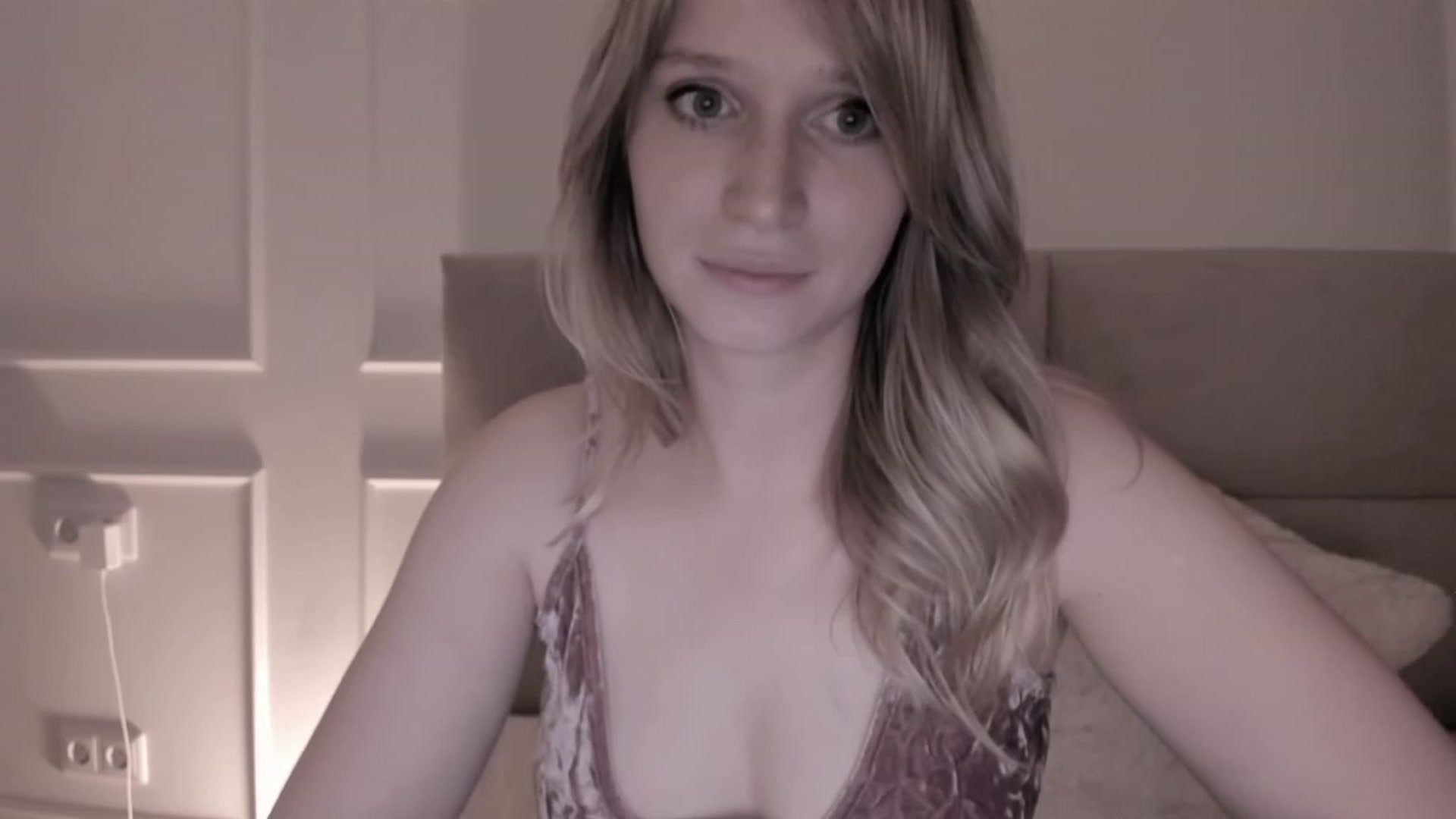 Gallery image thumbnail from Speculoos_'s myfreecams stream on, 06/14/2023, 20:21 image 15 of 20