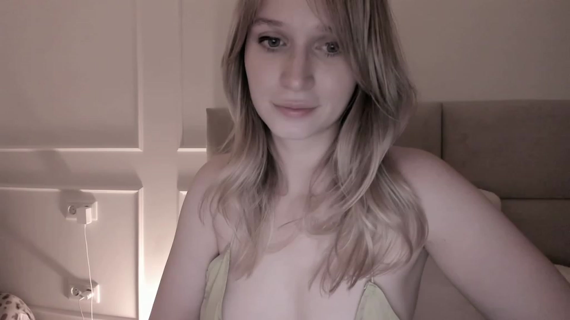 Gallery image thumbnail from Speculoos_'s myfreecams stream on, 06/15/2023, 20:34 image 17 of 20