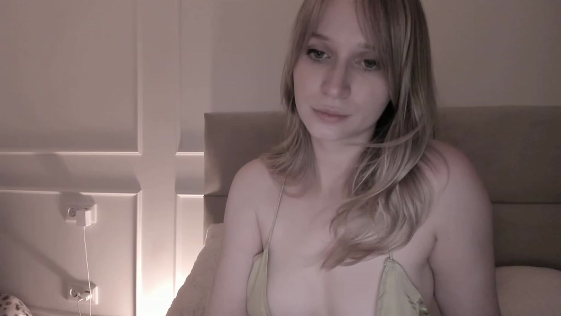 Gallery image thumbnail from Speculoos_'s myfreecams stream on, 06/15/2023, 20:34 image 19 of 20