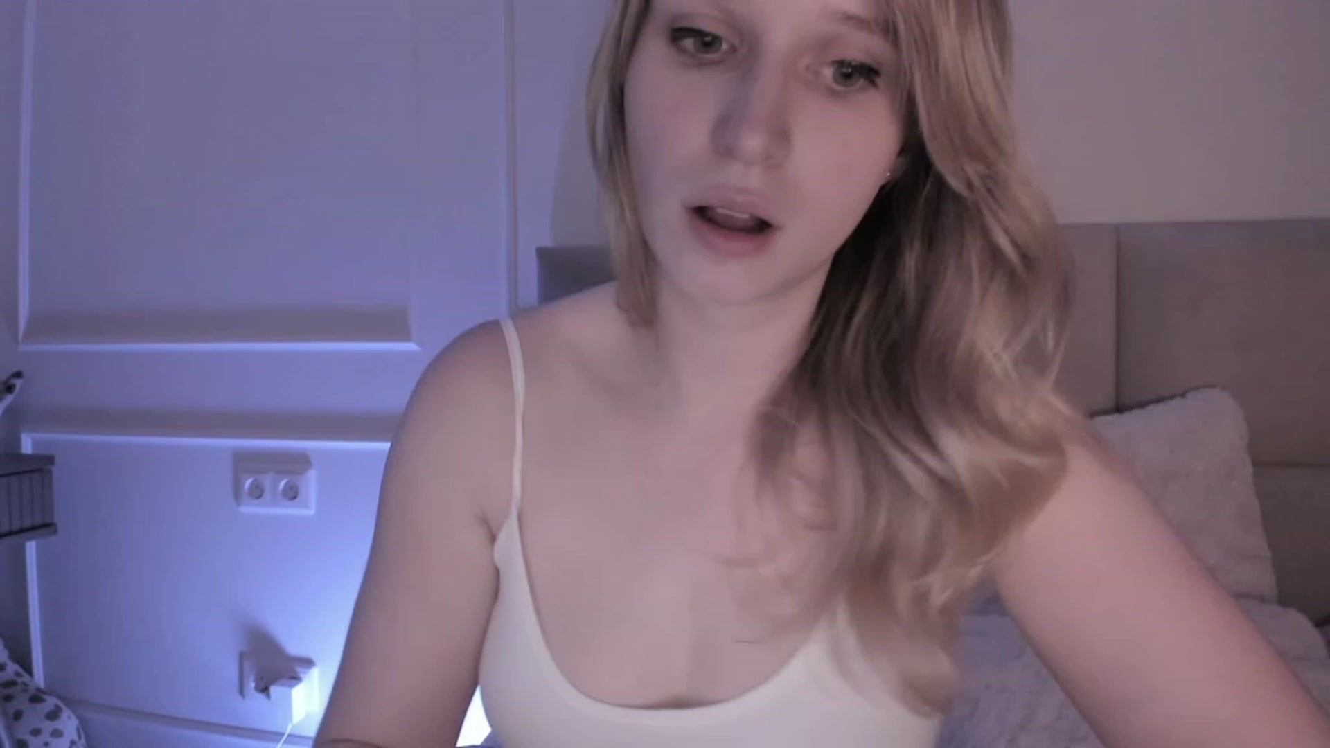 Gallery image thumbnail from Speculoos_'s myfreecams stream on, 07/17/2023, 20:50 image 15 of 20