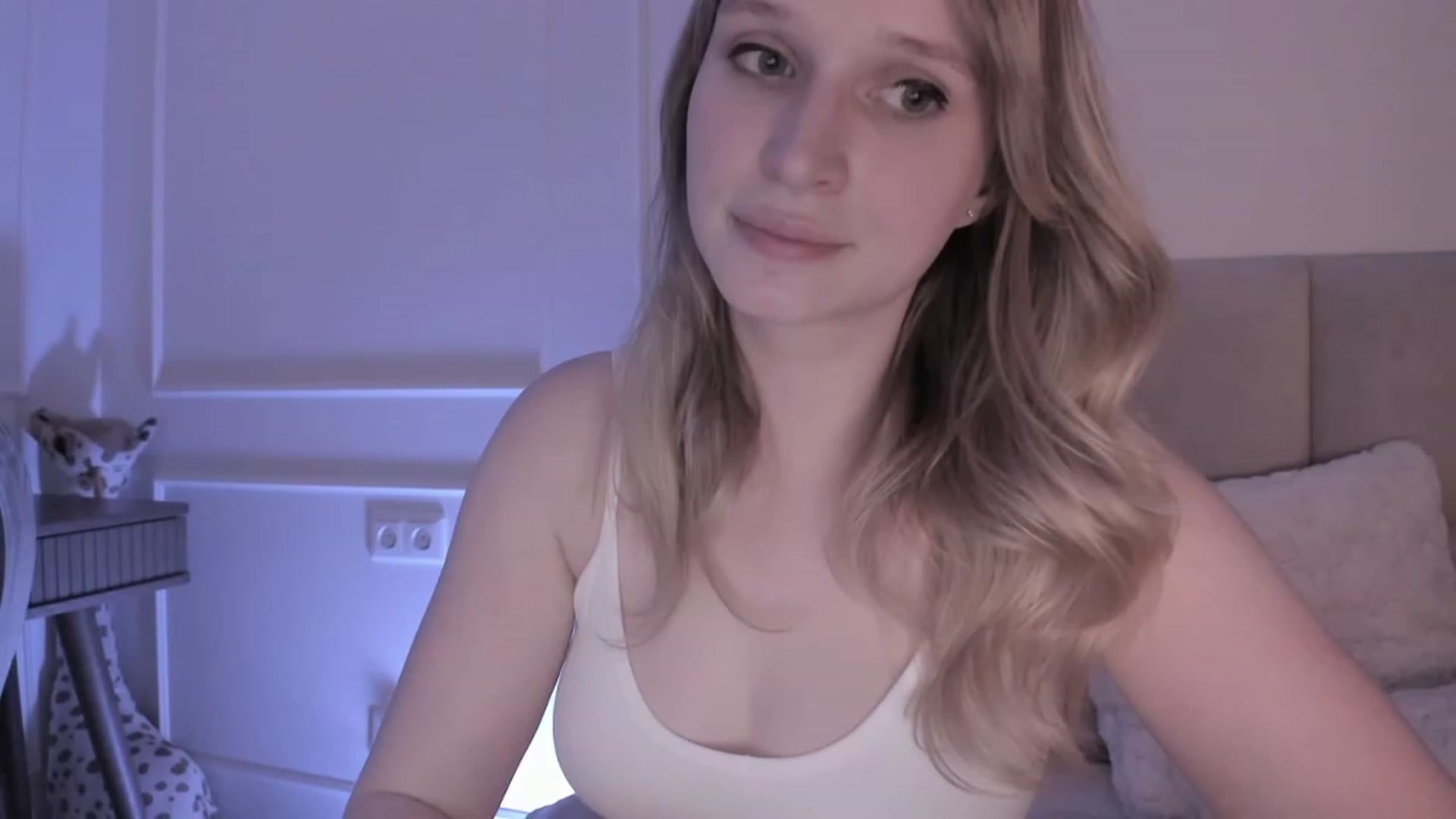 Gallery image thumbnail from Speculoos_'s myfreecams stream on, 07/17/2023, 20:50 image 6 of 20