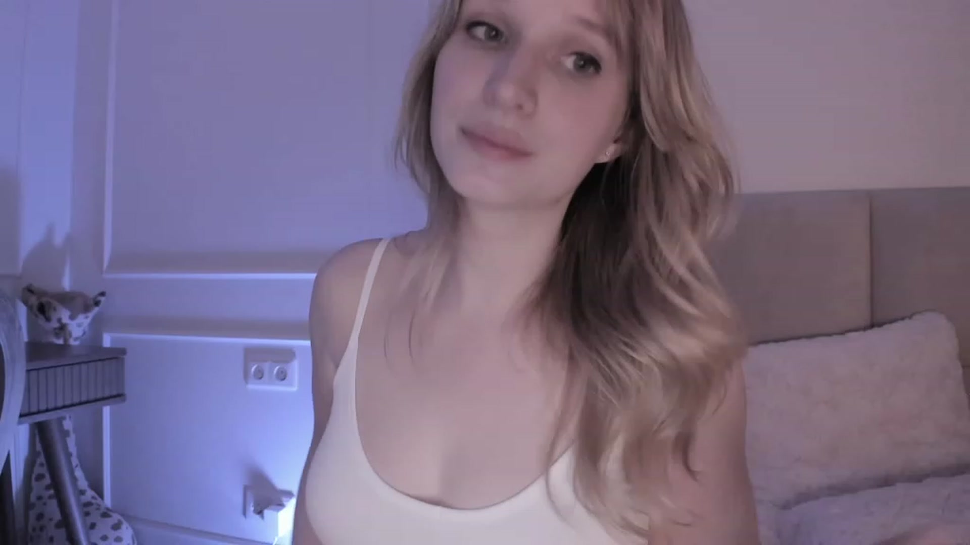 Gallery image thumbnail from Speculoos_'s myfreecams stream on, 07/17/2023, 20:50 image 8 of 20