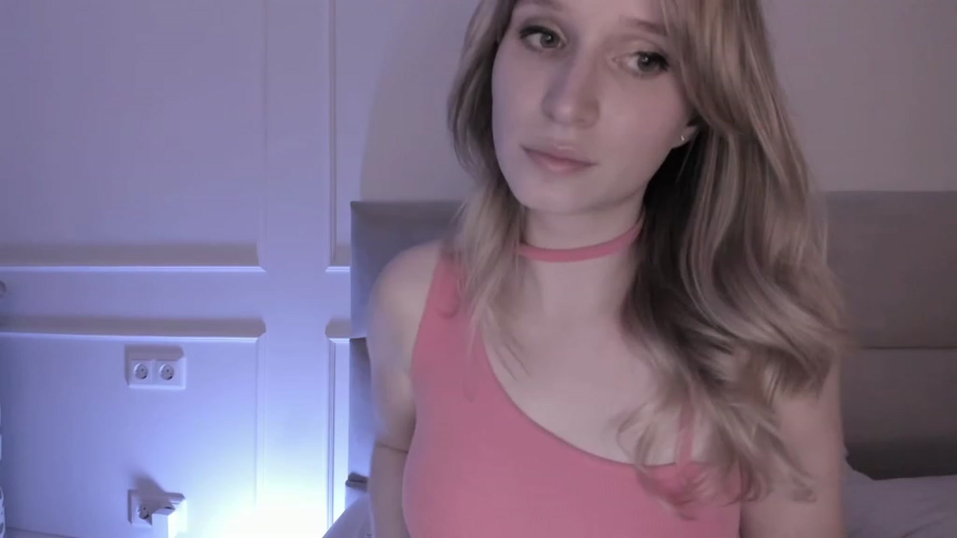 Gallery image thumbnail from Speculoos_'s myfreecams stream on, 07/18/2023, 20:09 image 14 of 20