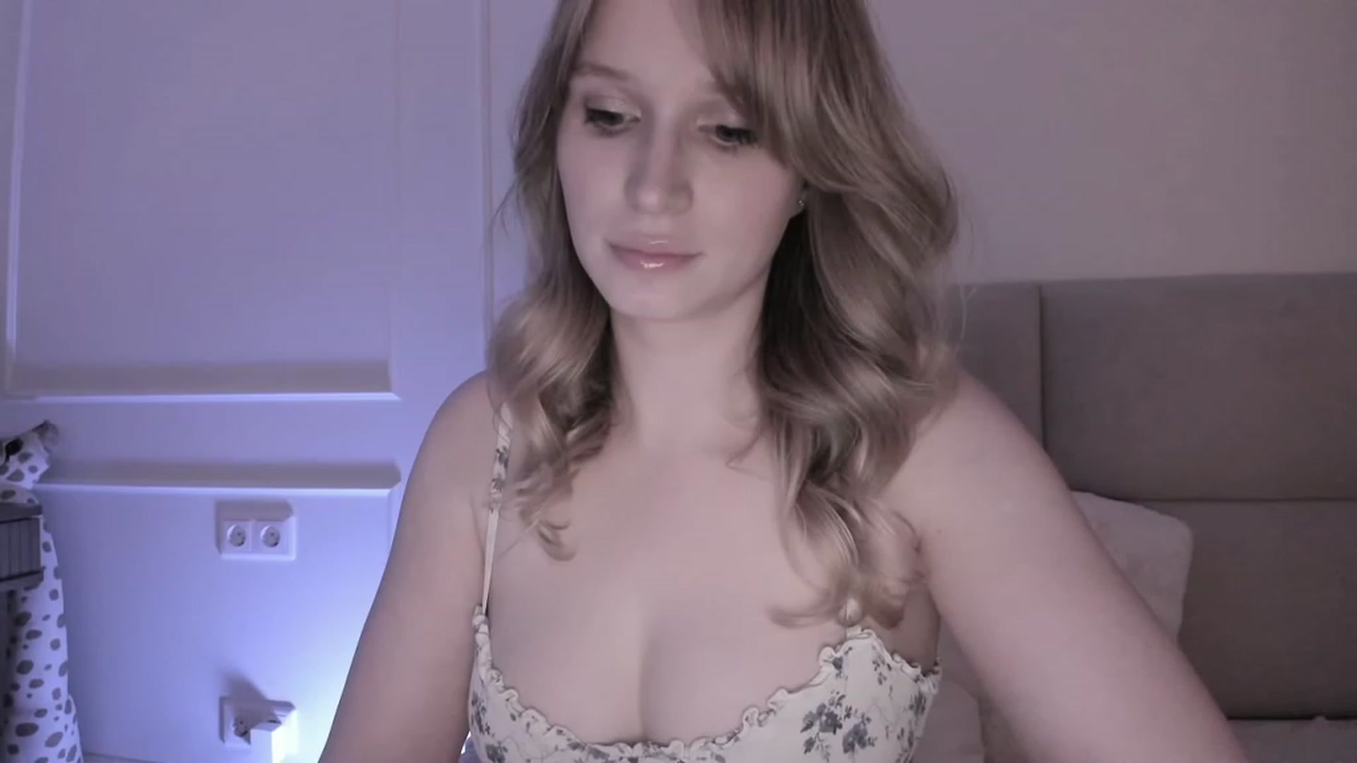 Gallery image thumbnail from Speculoos_'s myfreecams stream on, 07/19/2023, 20:37 image 1 of 20
