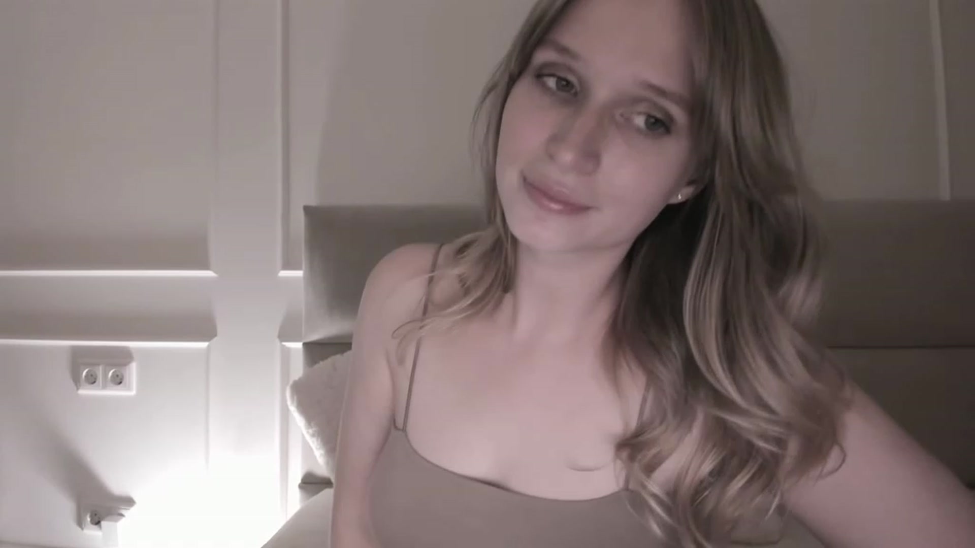 Gallery image thumbnail from Speculoos_'s myfreecams stream on, 07/22/2023, 20:19 image 4 of 20
