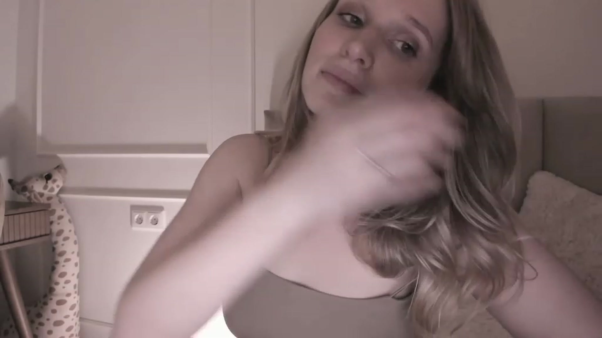 Gallery image thumbnail from Speculoos_'s myfreecams stream on, 07/22/2023, 20:19 image 20 of 20