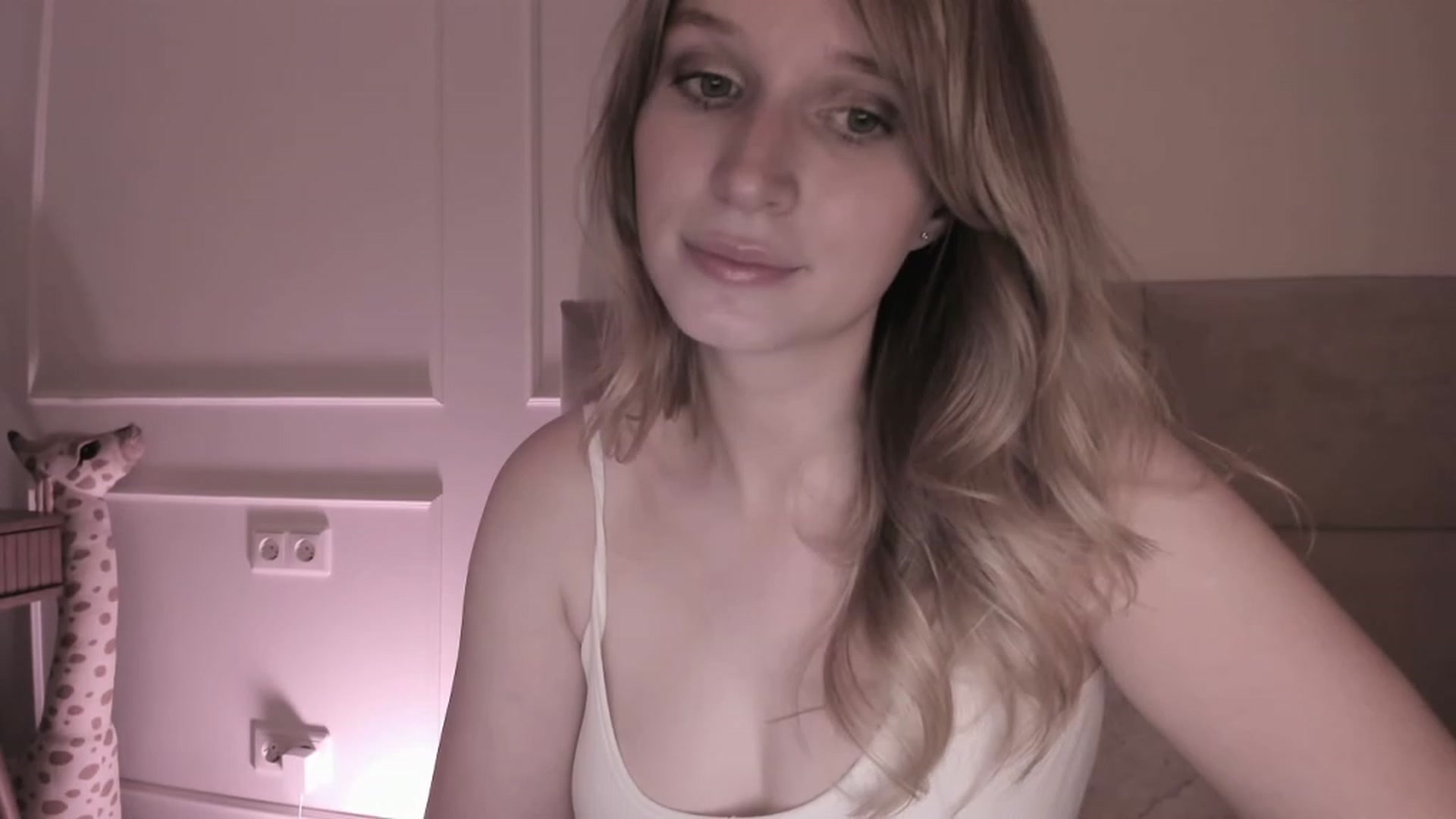 Gallery image thumbnail from Speculoos_'s myfreecams stream on, 07/26/2023, 20:02 image 8 of 20