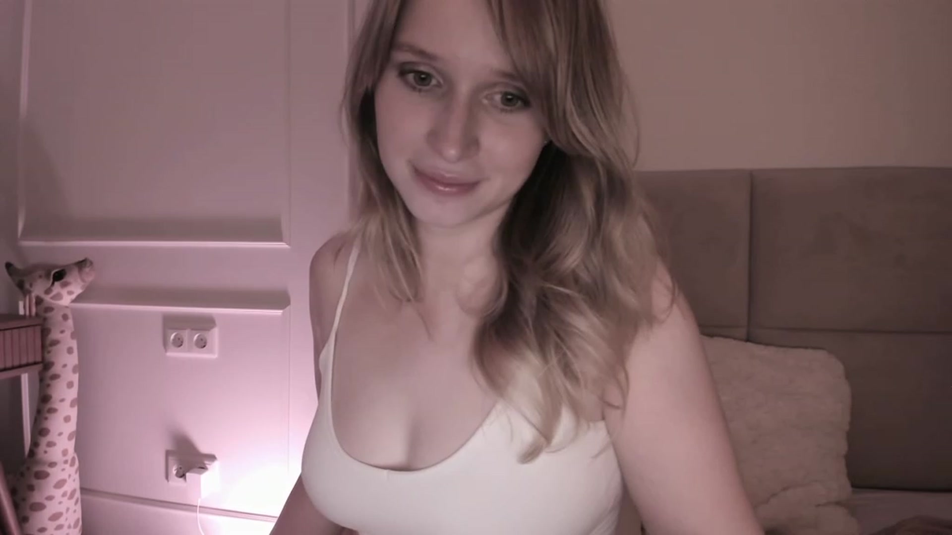 Gallery image thumbnail from Speculoos_'s myfreecams stream on, 07/26/2023, 20:02 image 13 of 20