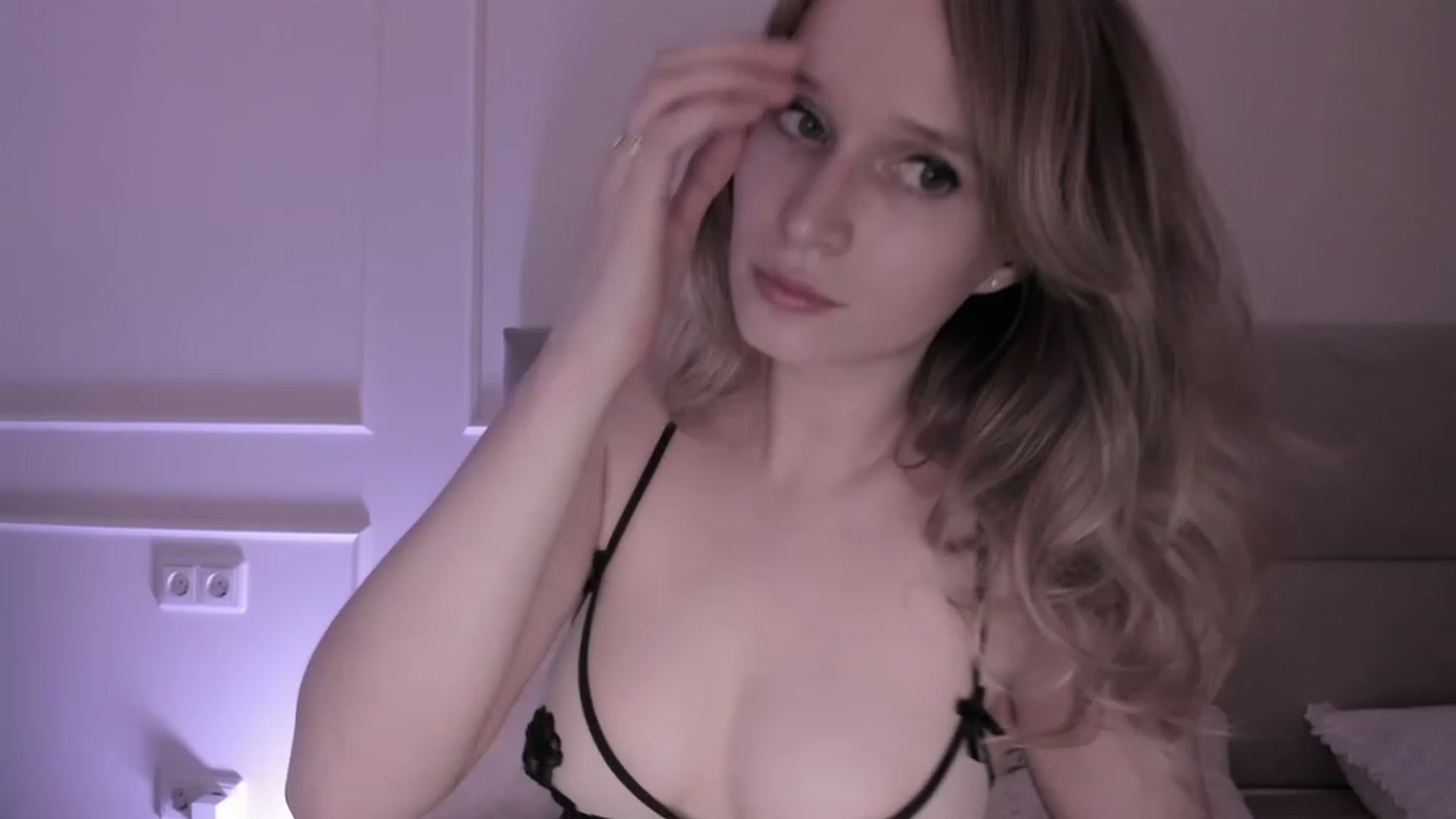 Gallery image thumbnail from Speculoos_'s myfreecams stream on, 07/28/2023, 20:33 image 2 of 20