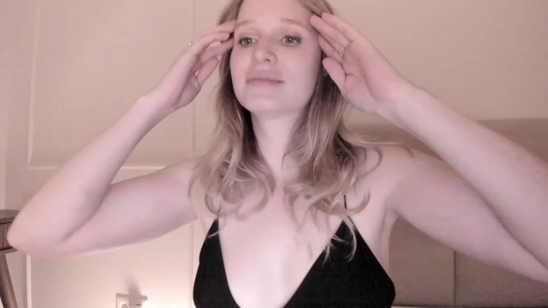 Gallery image thumbnail from Speculoos_'s myfreecams stream on, 08/12/2023, 20:28 image 11 of 20